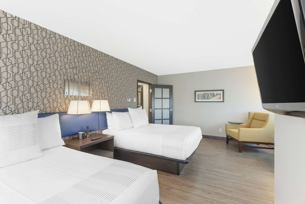 Suite, 2 Queen Beds, Non Smoking, Refrigerator & Microwave (Walk-in Shower;with Sofabed)