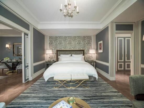 Grand Premier Suite