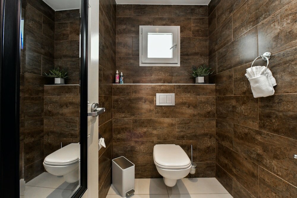 Pool Suite with Private Garden Hot Tub (1-51)