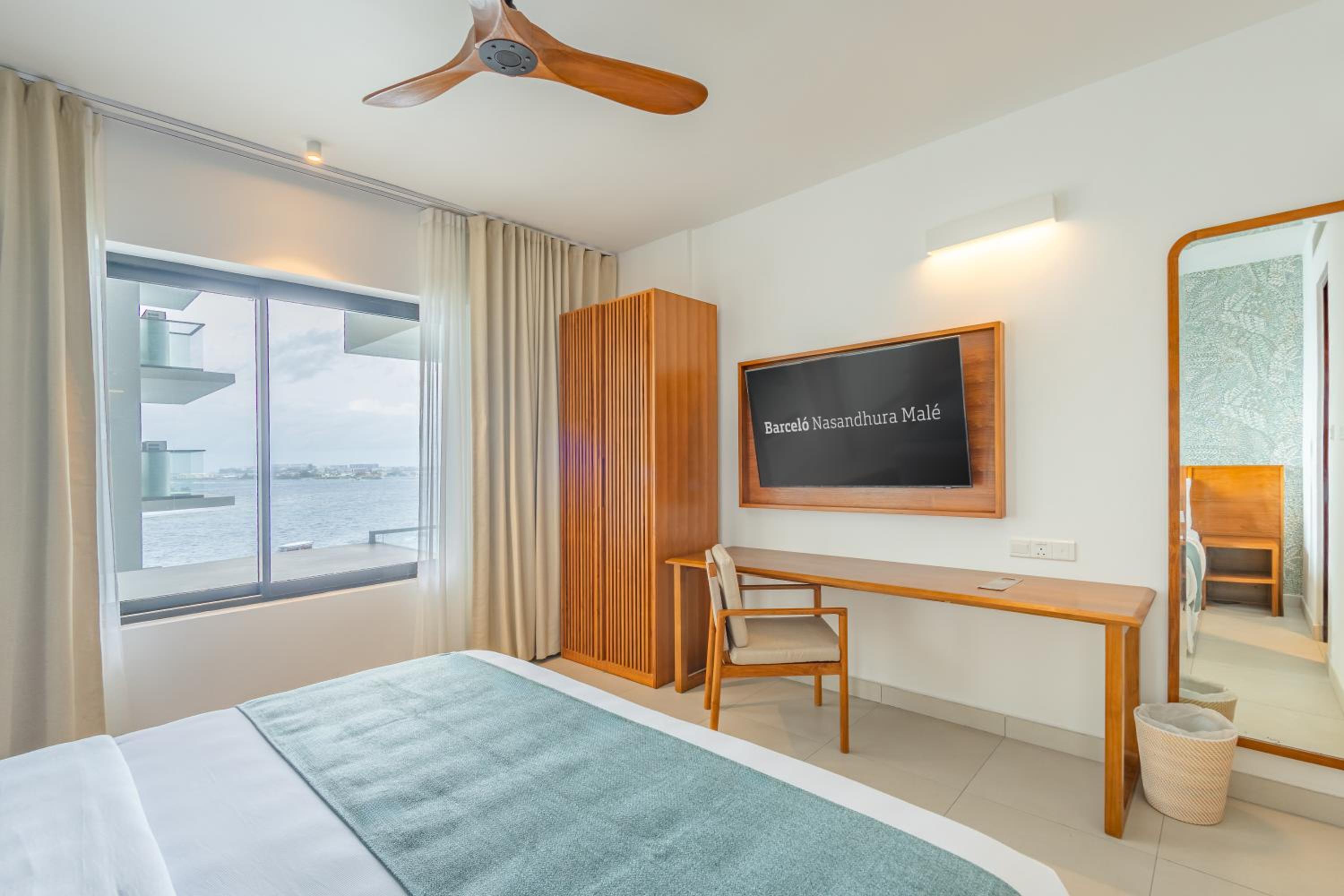 Sea View 3 Bedroom Master Suite (Free Airport Transfer)