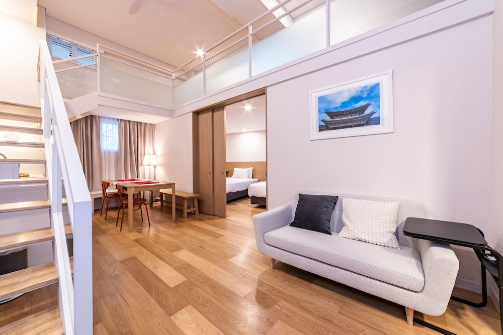 Premium Family Suite With Loft 1606