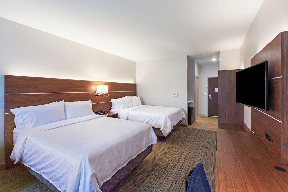 Room, 2 Queen Beds, Accessible, Non Smoking (Hearing)