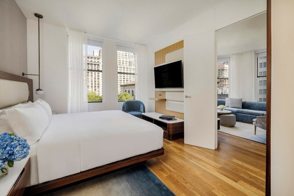 Suite, 1 King Bed (Bryant Park)