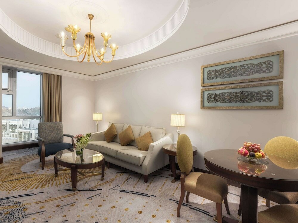 Signature Suite, 1 Bedroom (Partial Kaaba View)