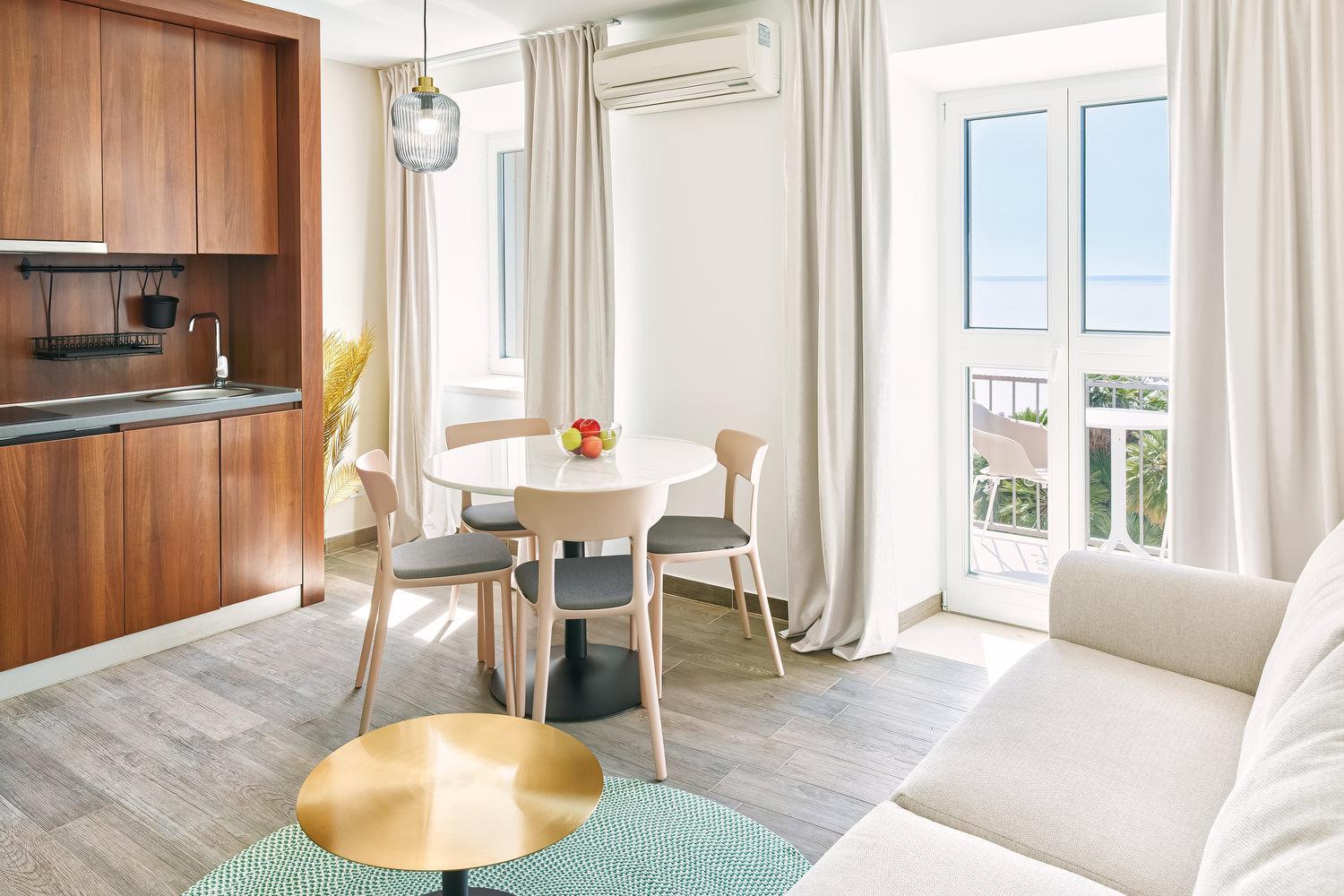 Superior Sea View Apartment