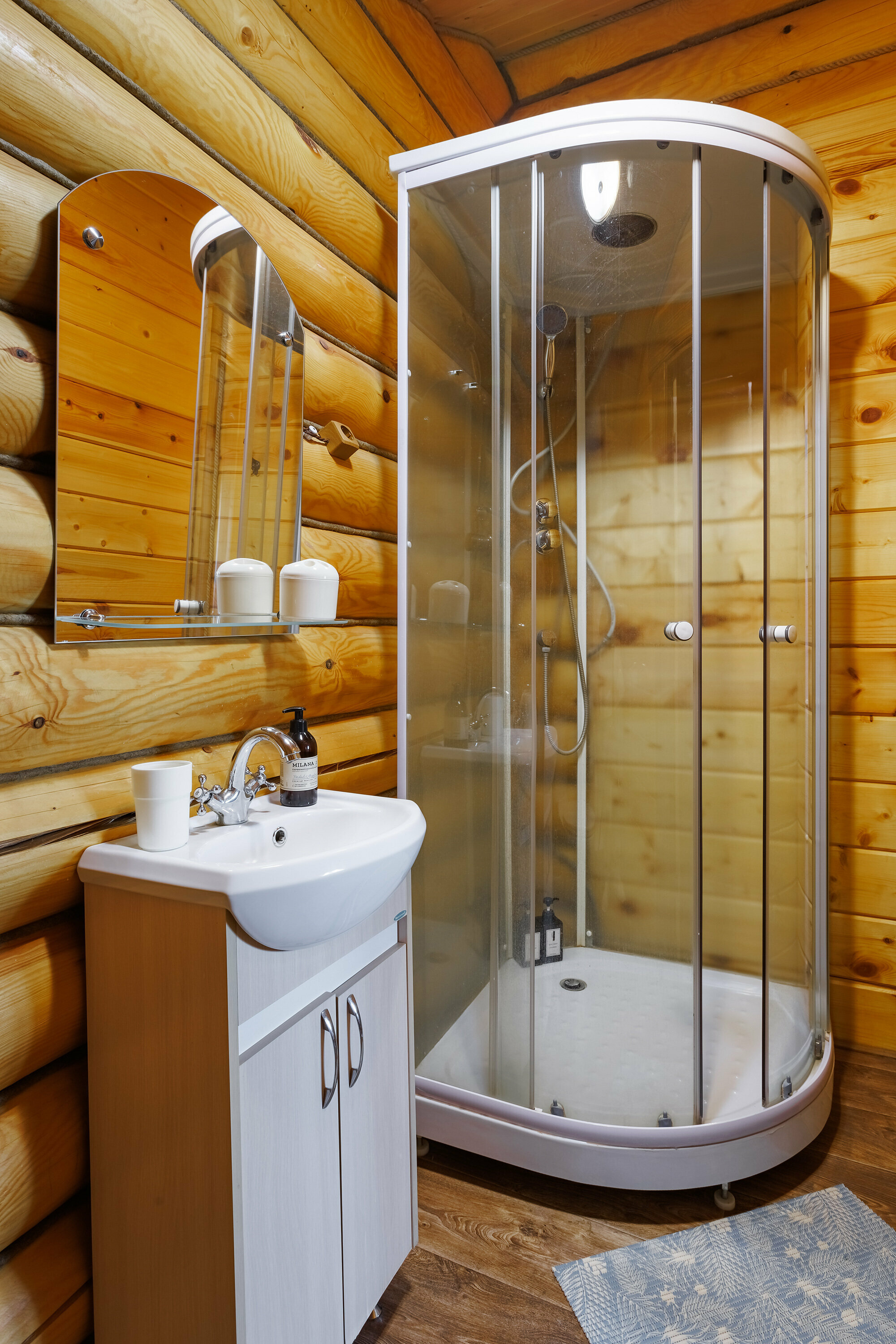 Дом с 6 спальнями