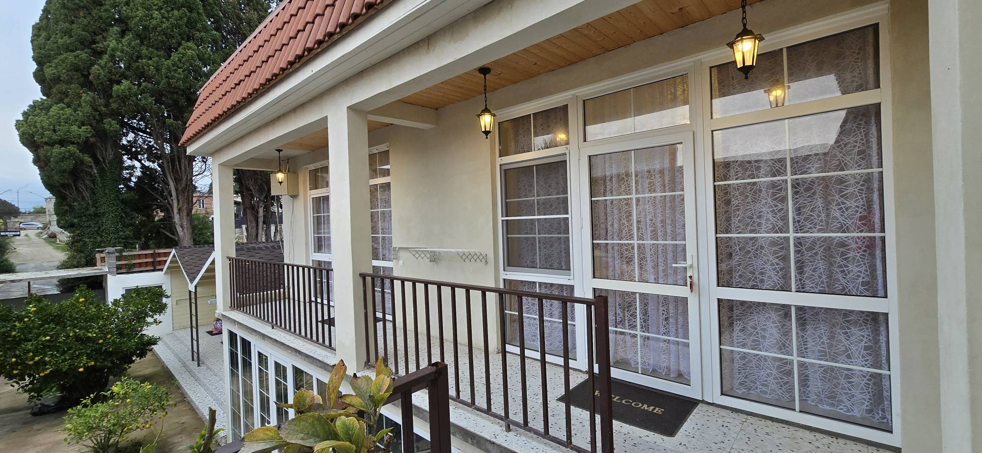 Люкс с кроватью размера «king-size» и балконом