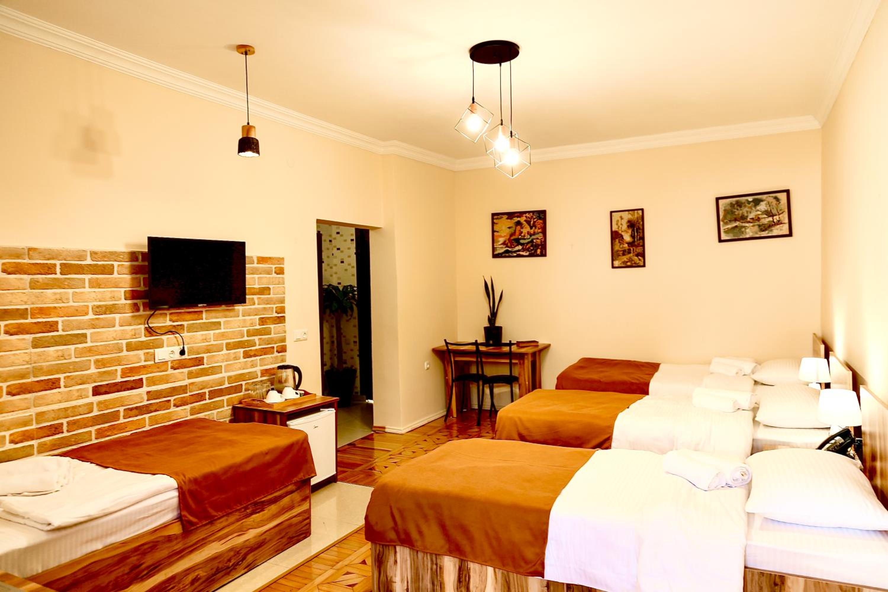 Quadruple Room with Terrace