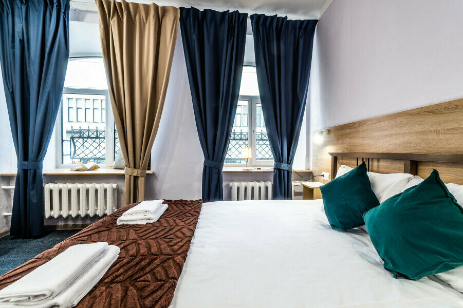 Двухместная комната "Комфорт" с 1 двуспальной кроватью и с собственной ванной комнатой