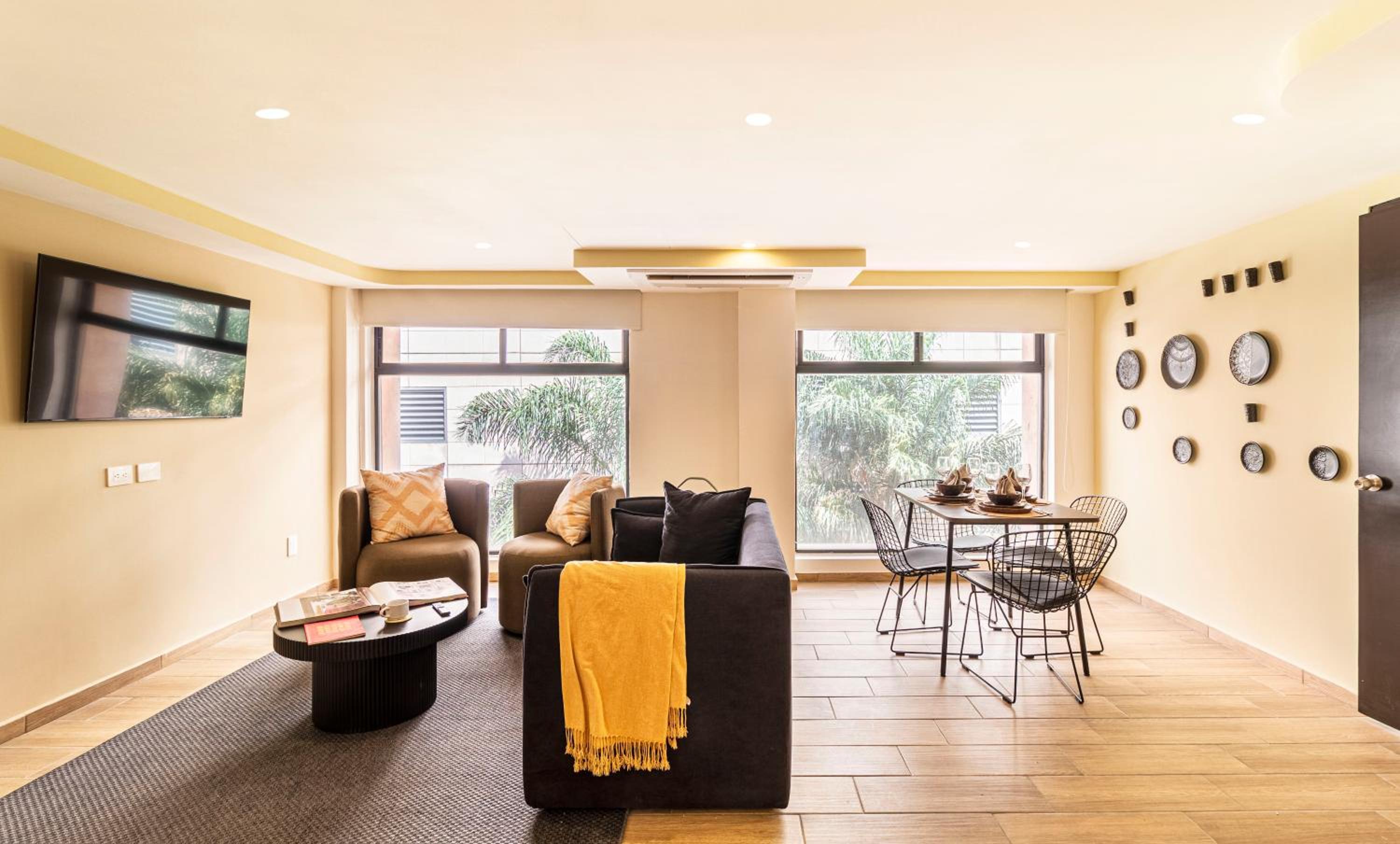 Deluxe Apartment