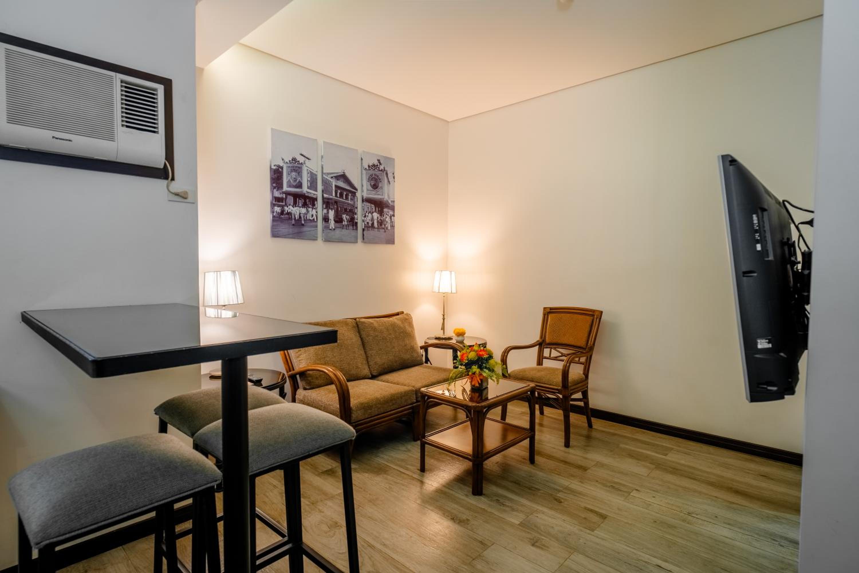 One-Bedroom Suite