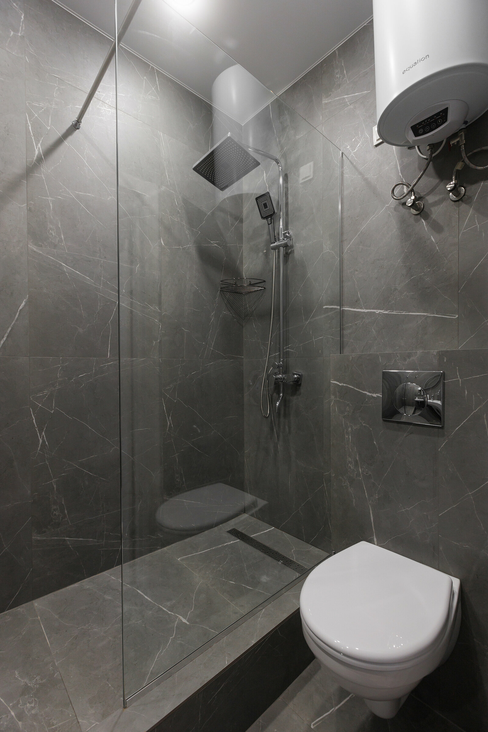 Апартаменты с видом на реку (тёмный интерьер)