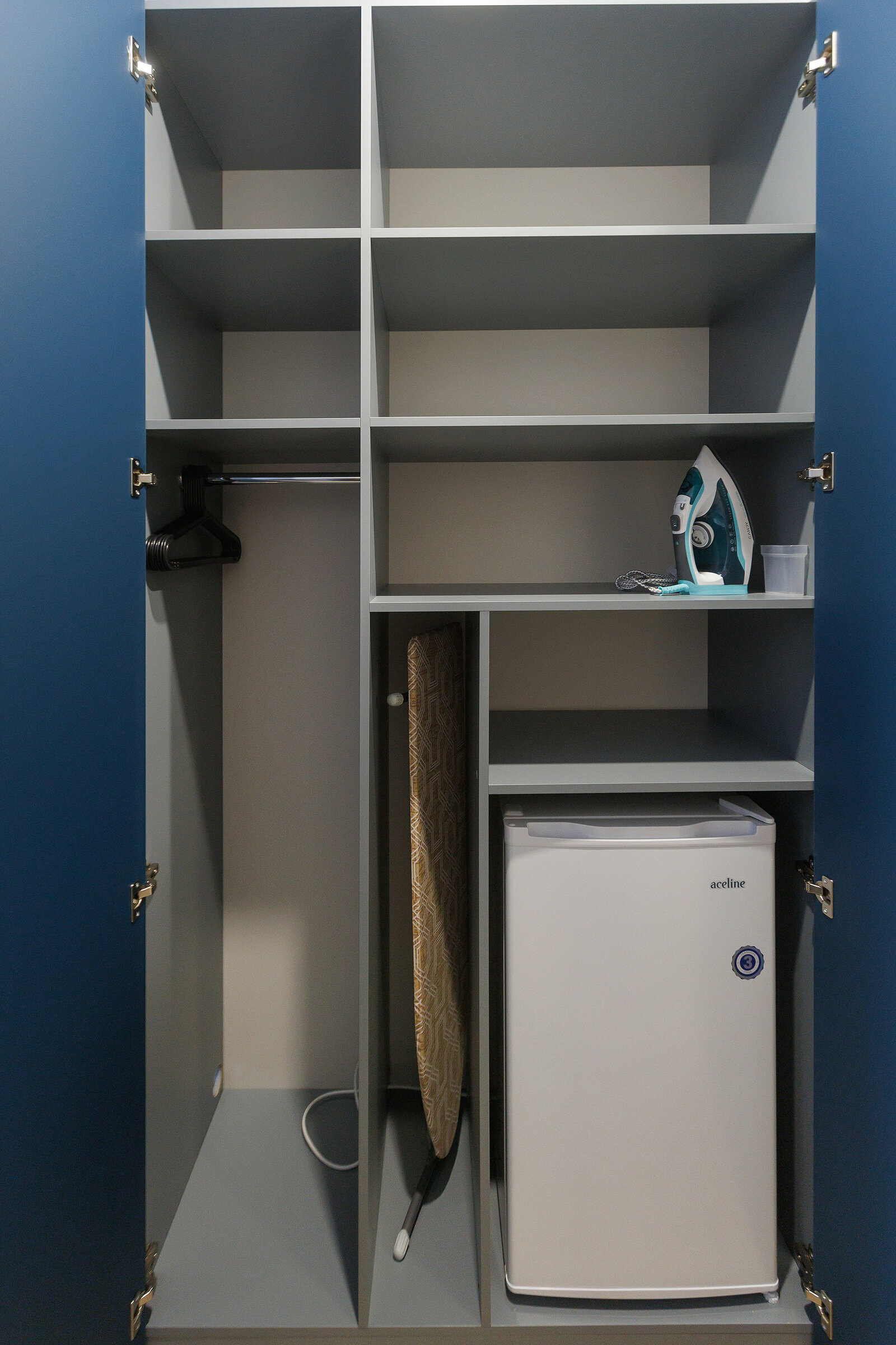 Апартаменты с видом на реку (светлый интерьер)