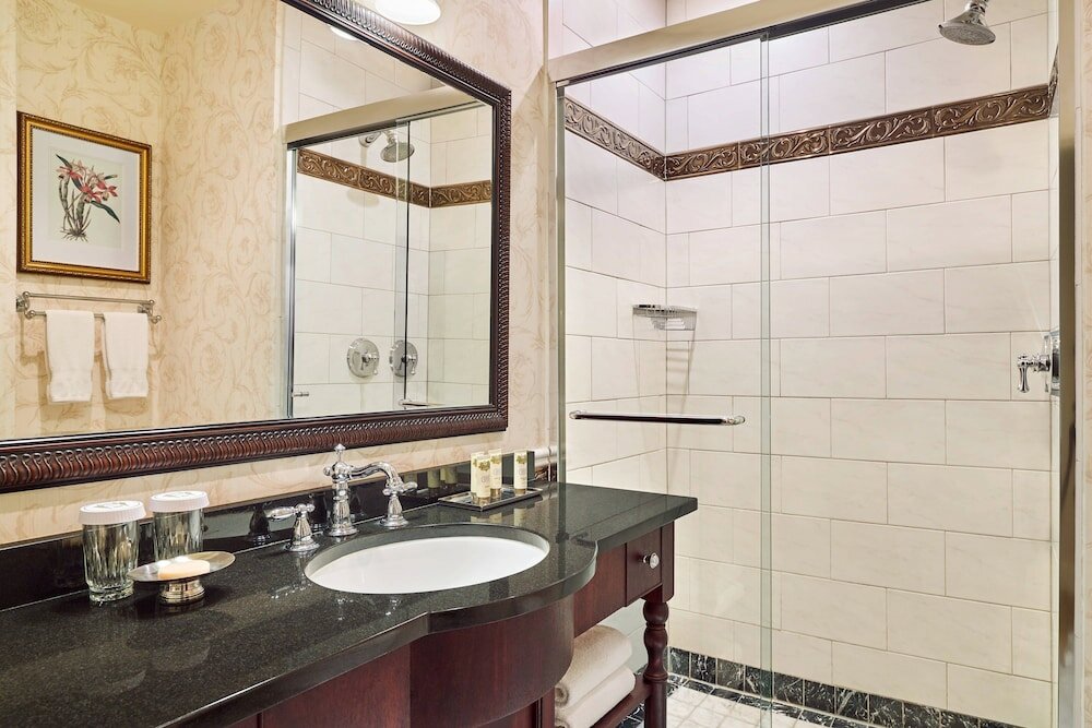 Classic Room, 1 Queen Bed, City View