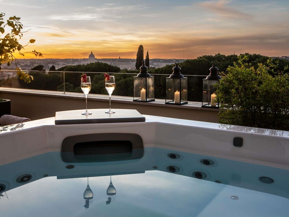 Suite, 1 King Bed, Terrace