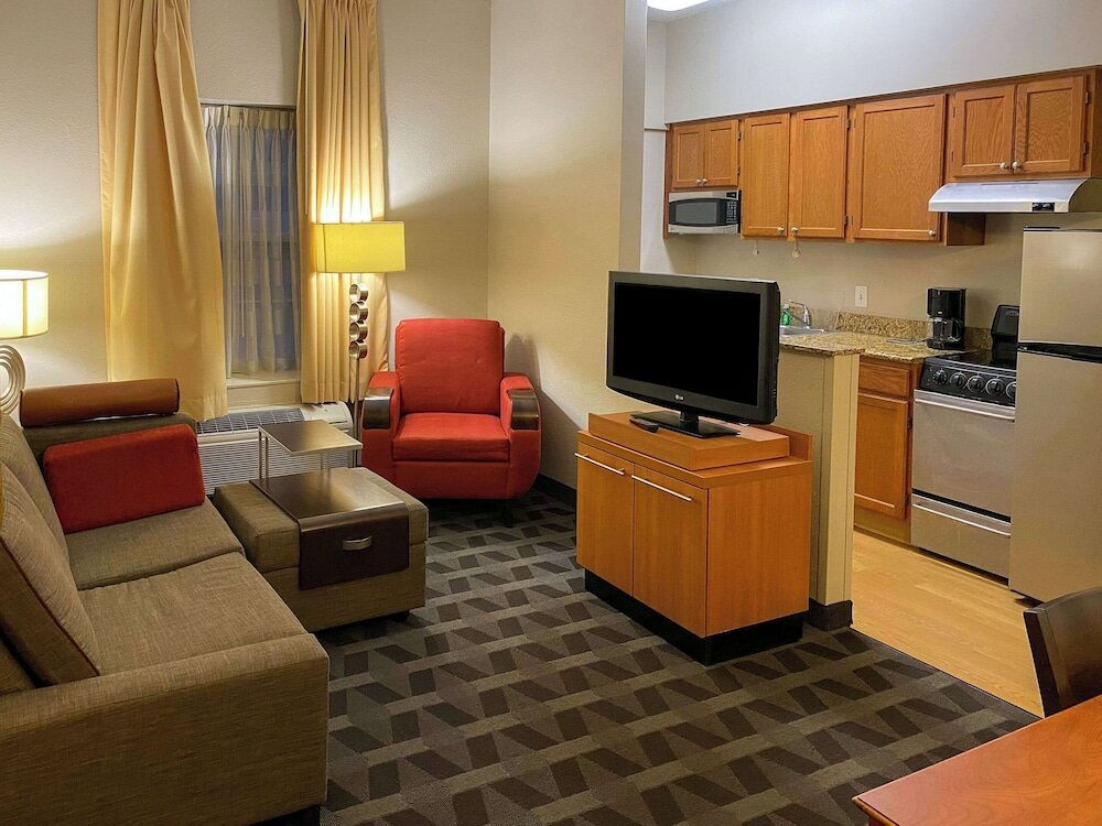 Suite, 1 Queen Bedroom, Non Smoking
