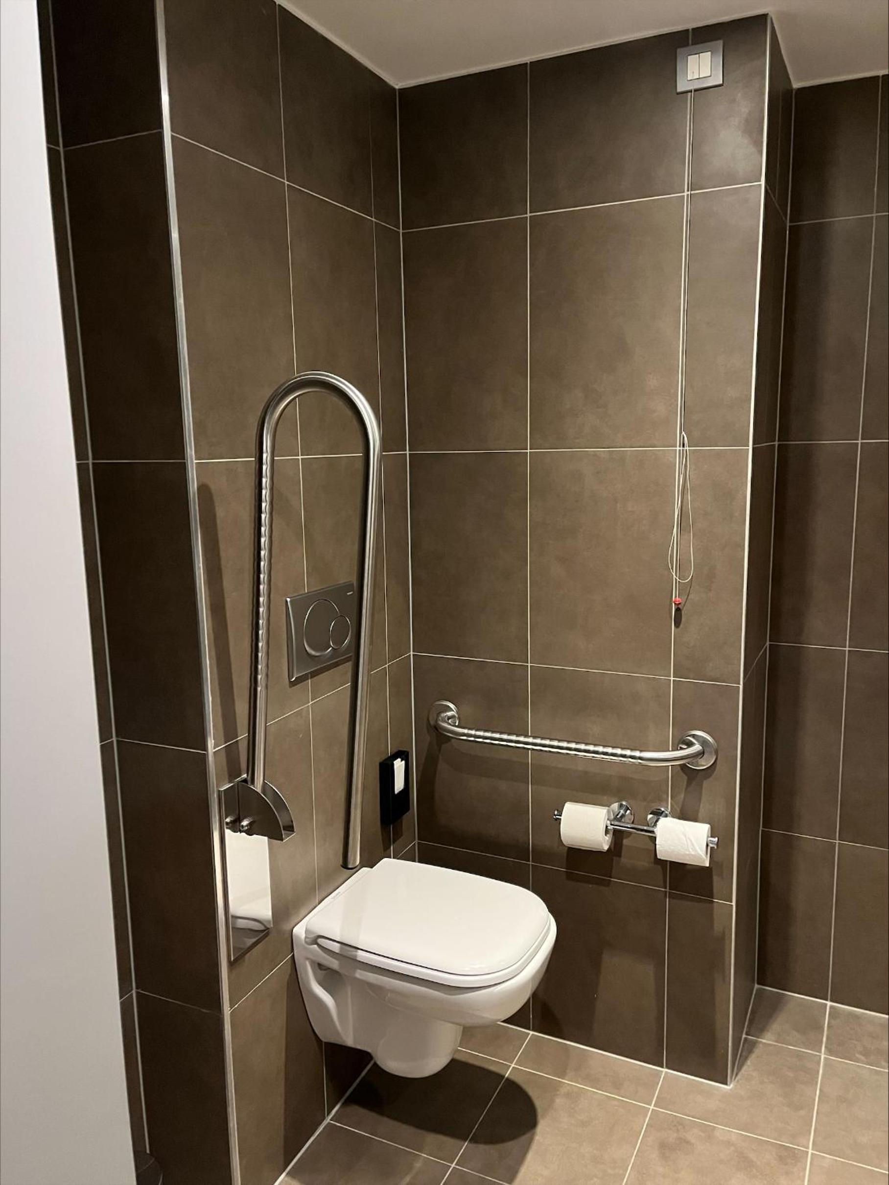 Superior Double Room - Mobility Accessible 