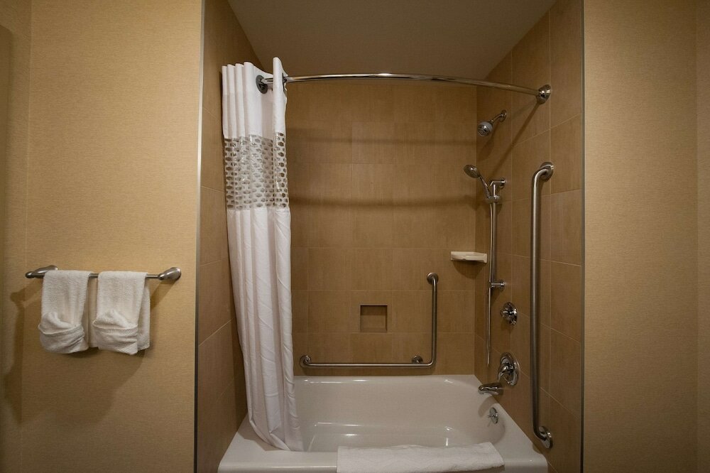 One King Bed, Accessible