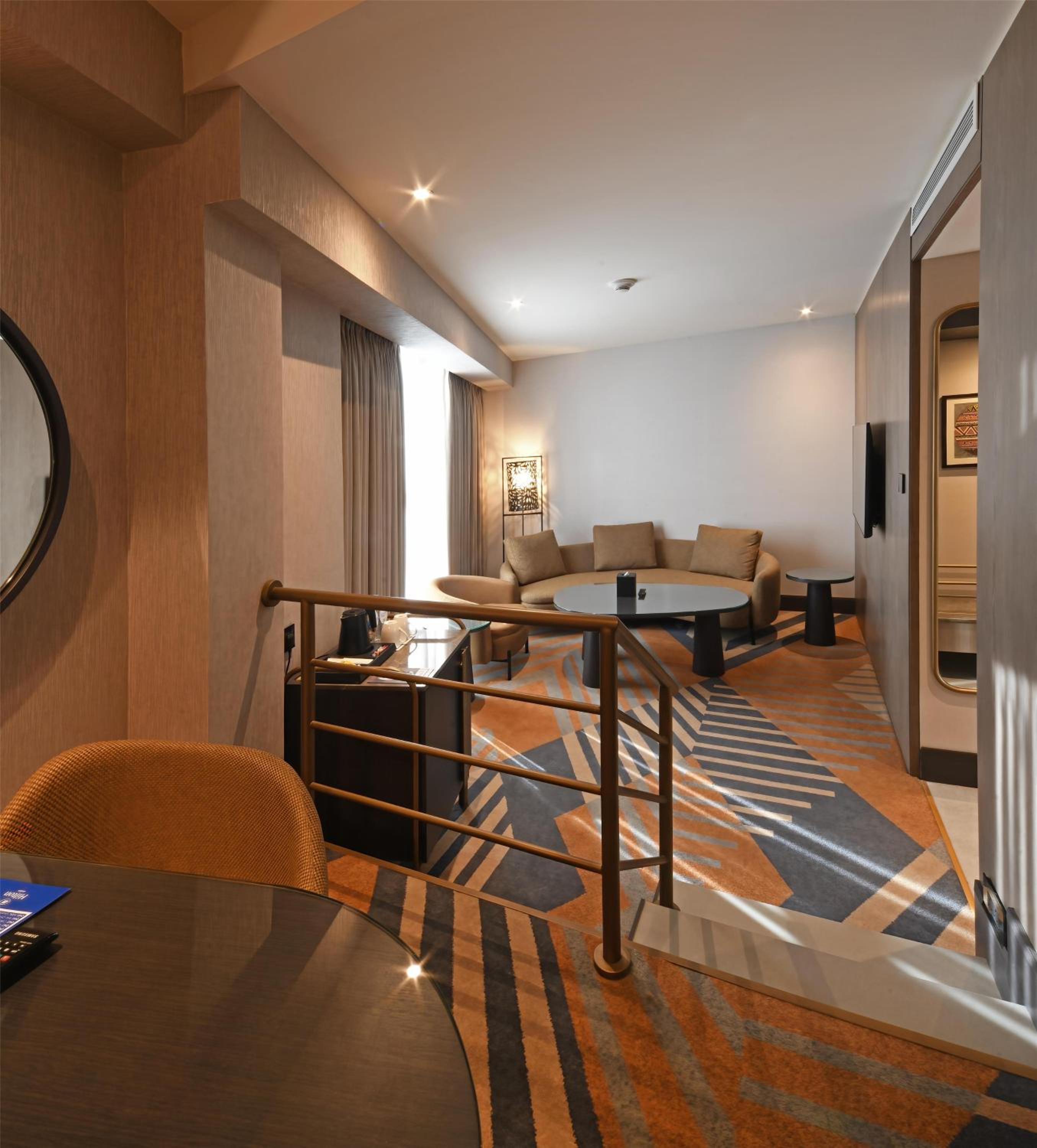 Premium King Suite