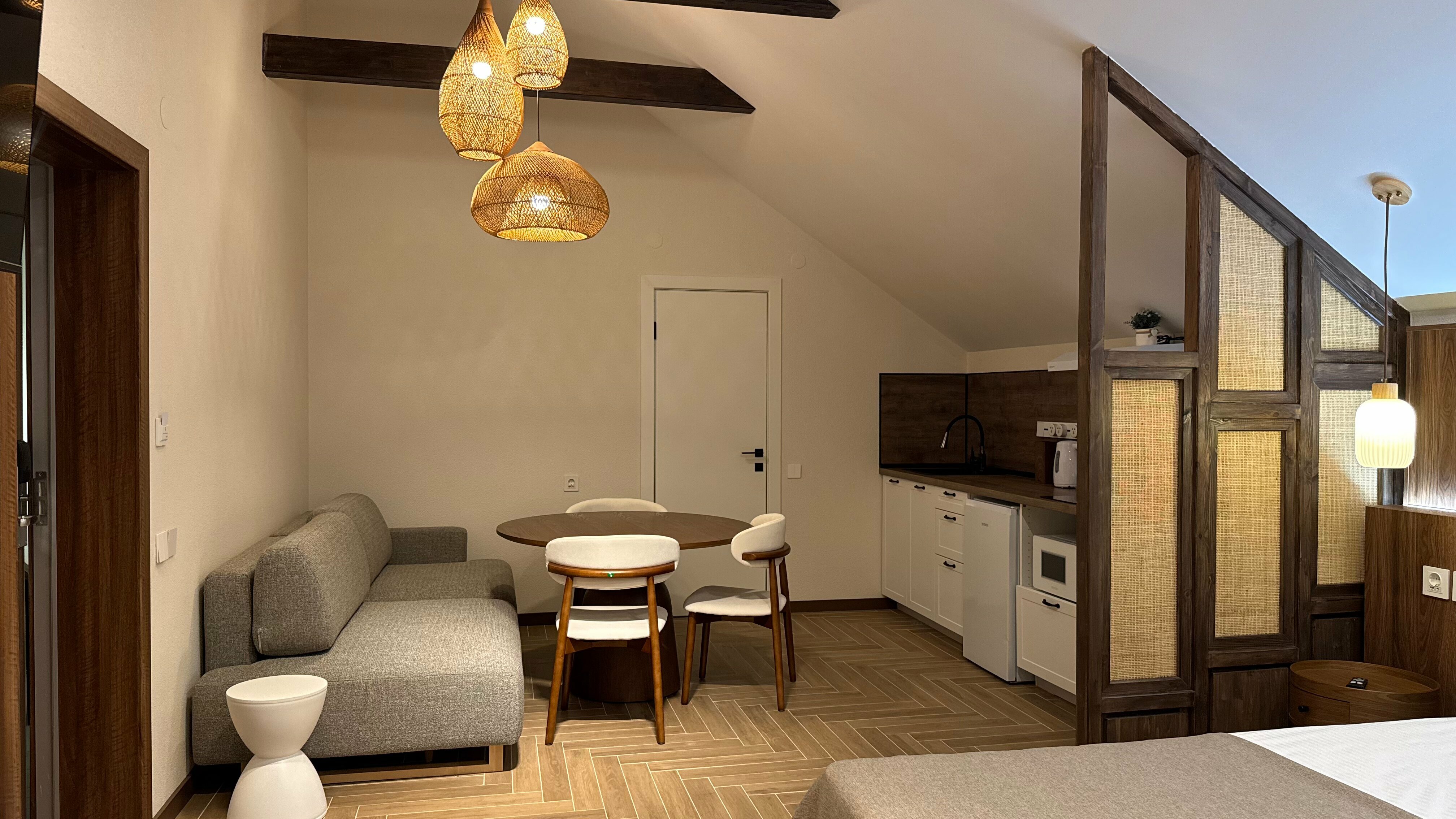 Студия премиум с кухней, зоной барбекю и балконом