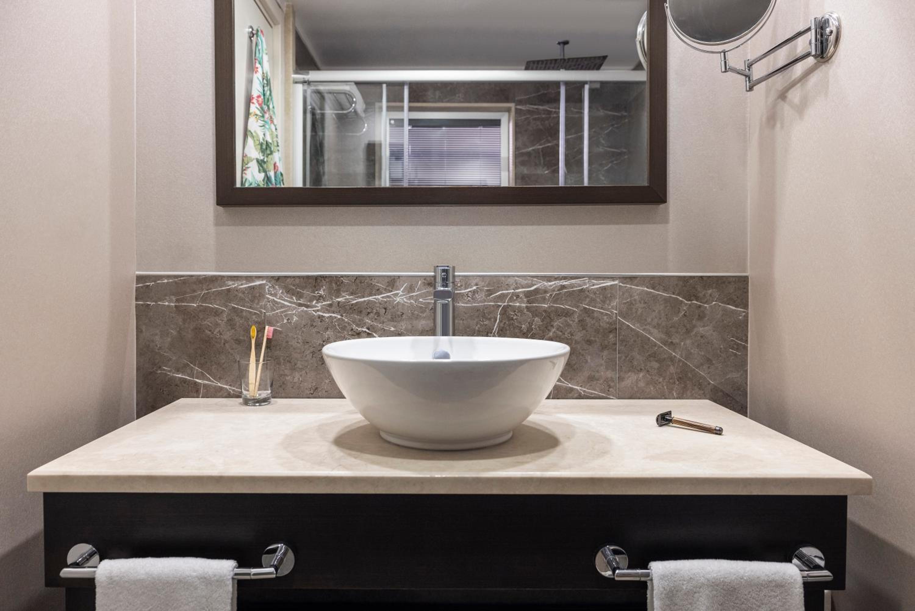 Classic Room with Mountain View