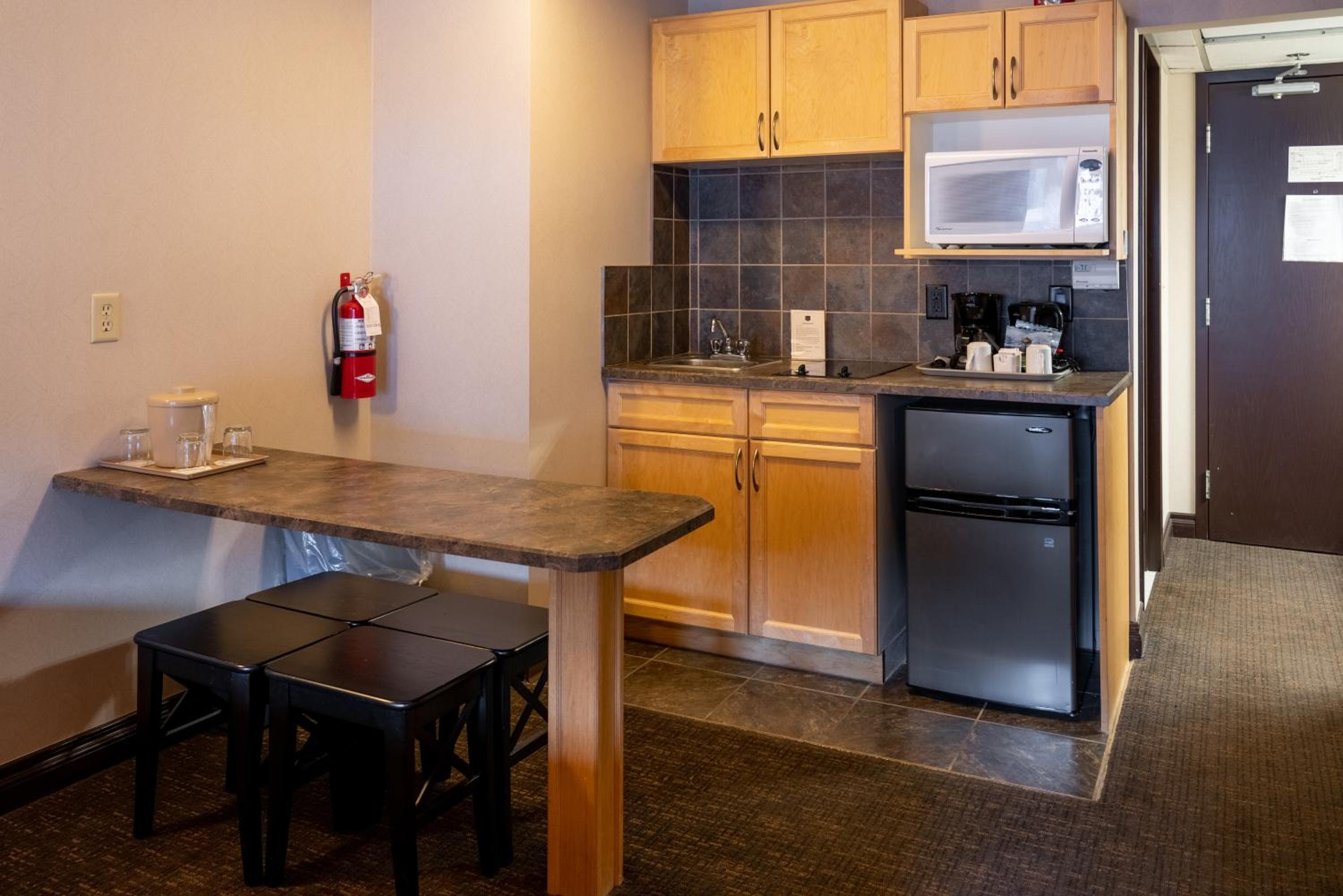 Loft Suite King, Two Twin