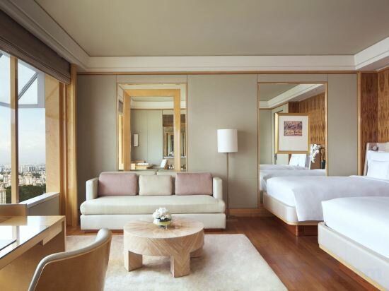 Deluxe Kallang Room