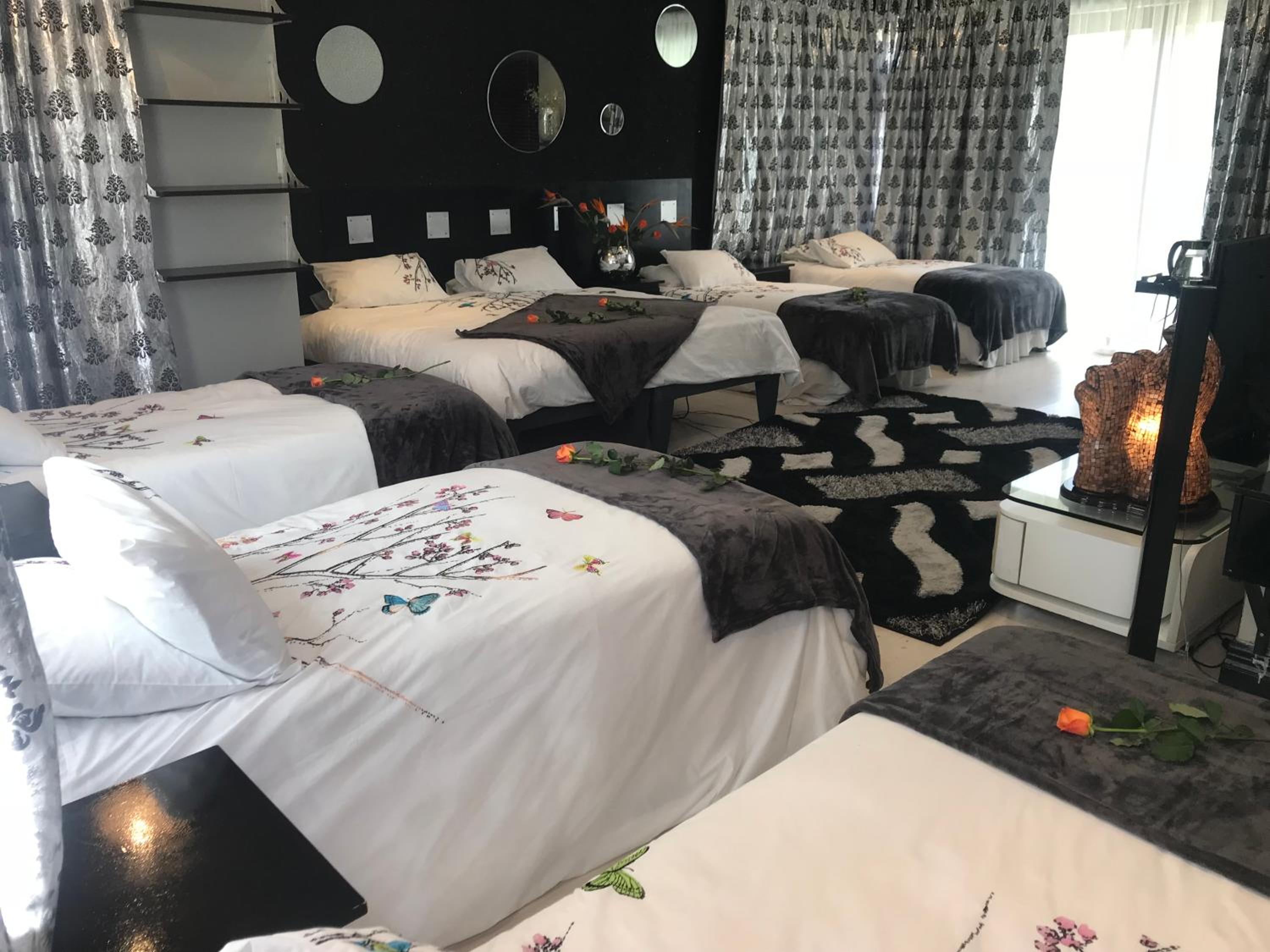 Luxury Suite With Spa Bath