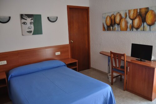 Economy Room в Nautilus Hotel