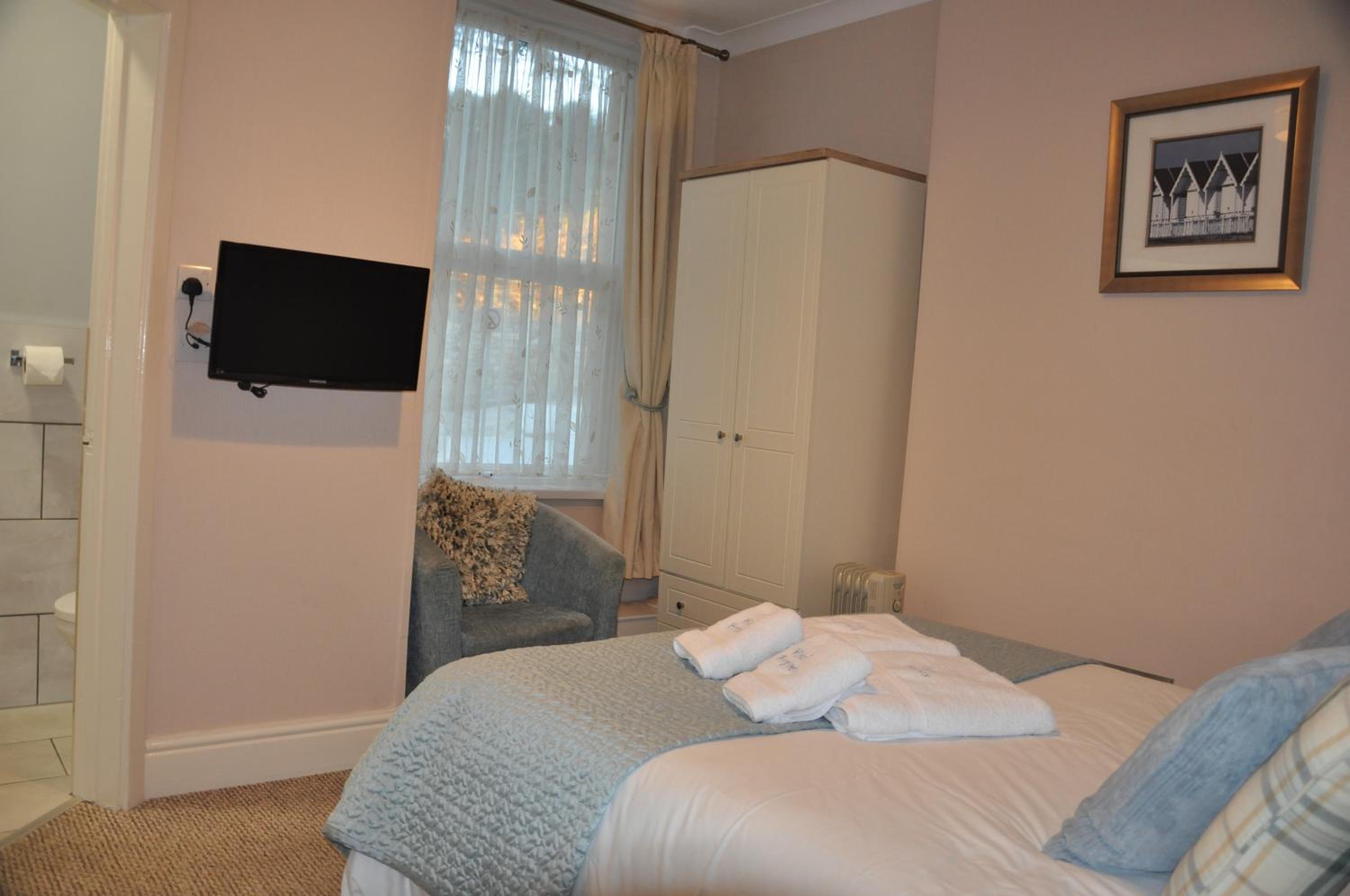Double room En-suite with shower