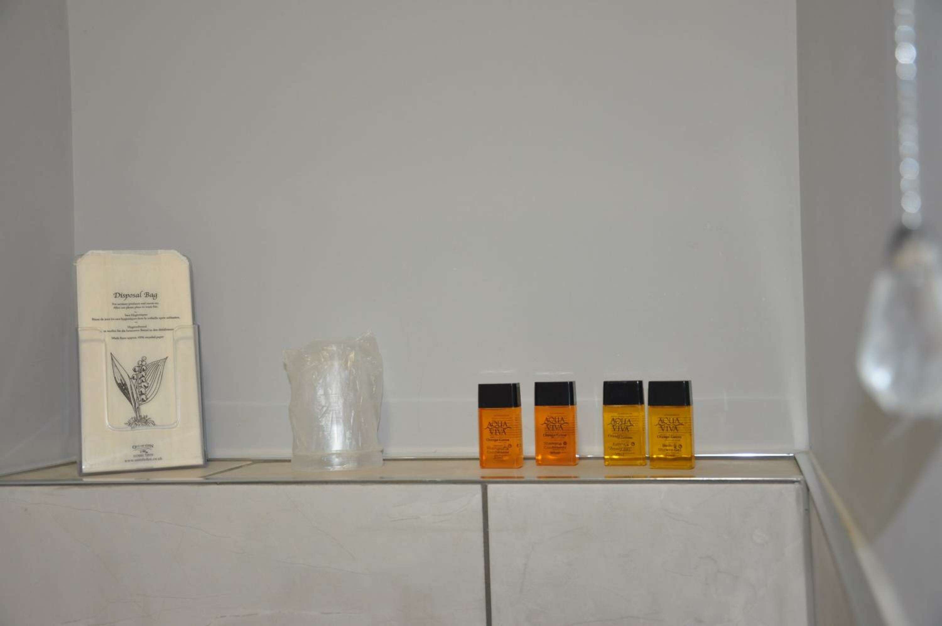 Double room En-suite with shower