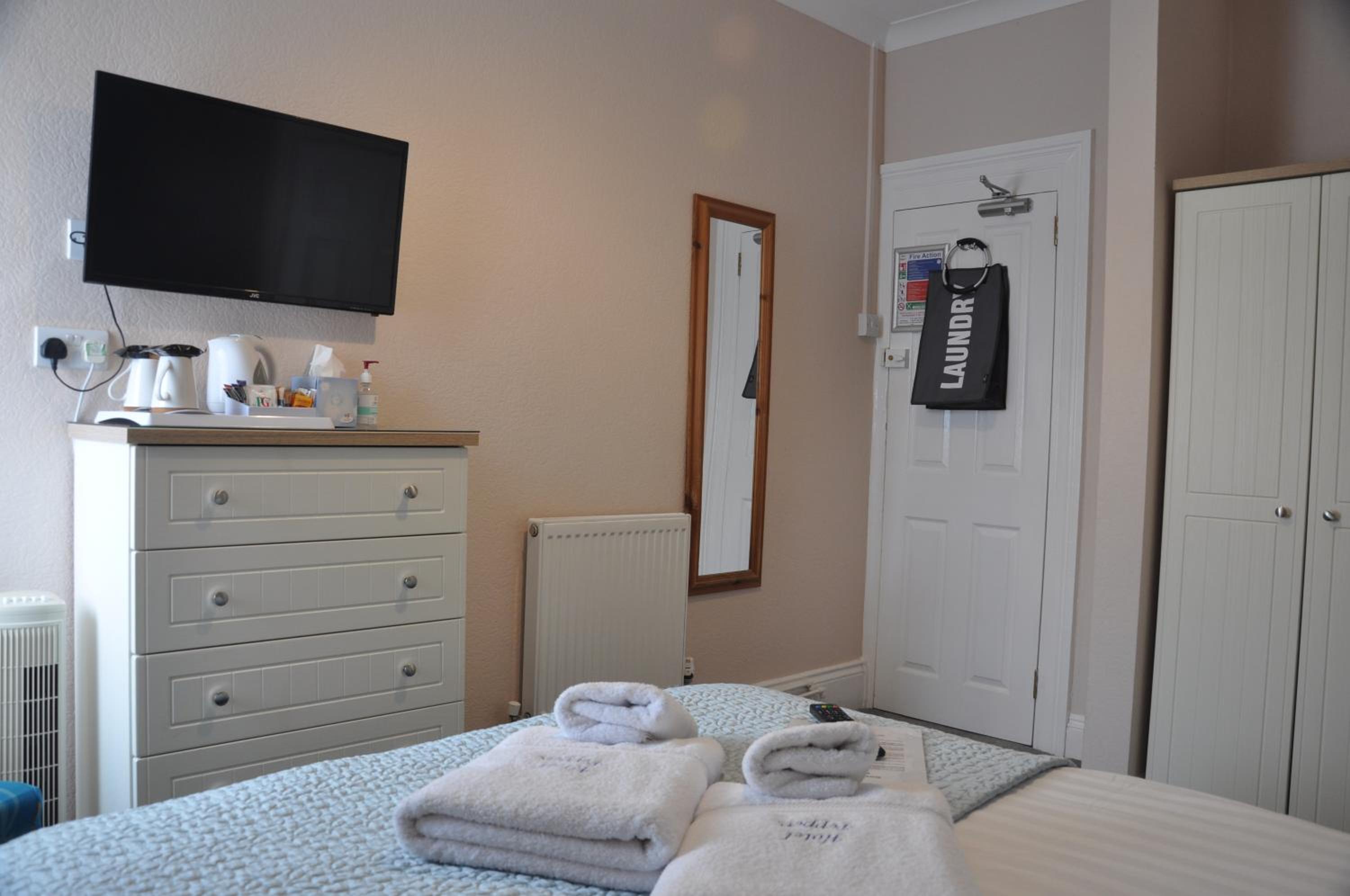 Double room En-suite with shower