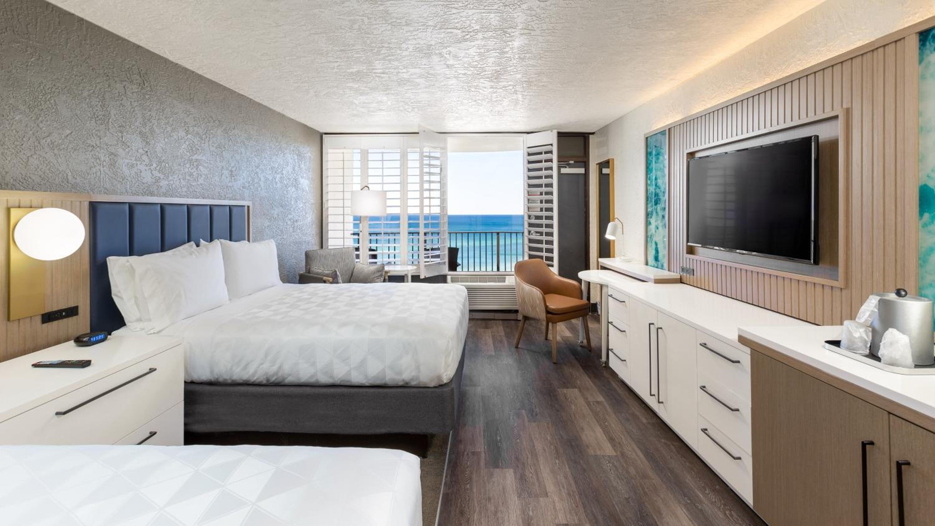 Superior Queen Room Two Queen Beds Oceanfront - Upper Level