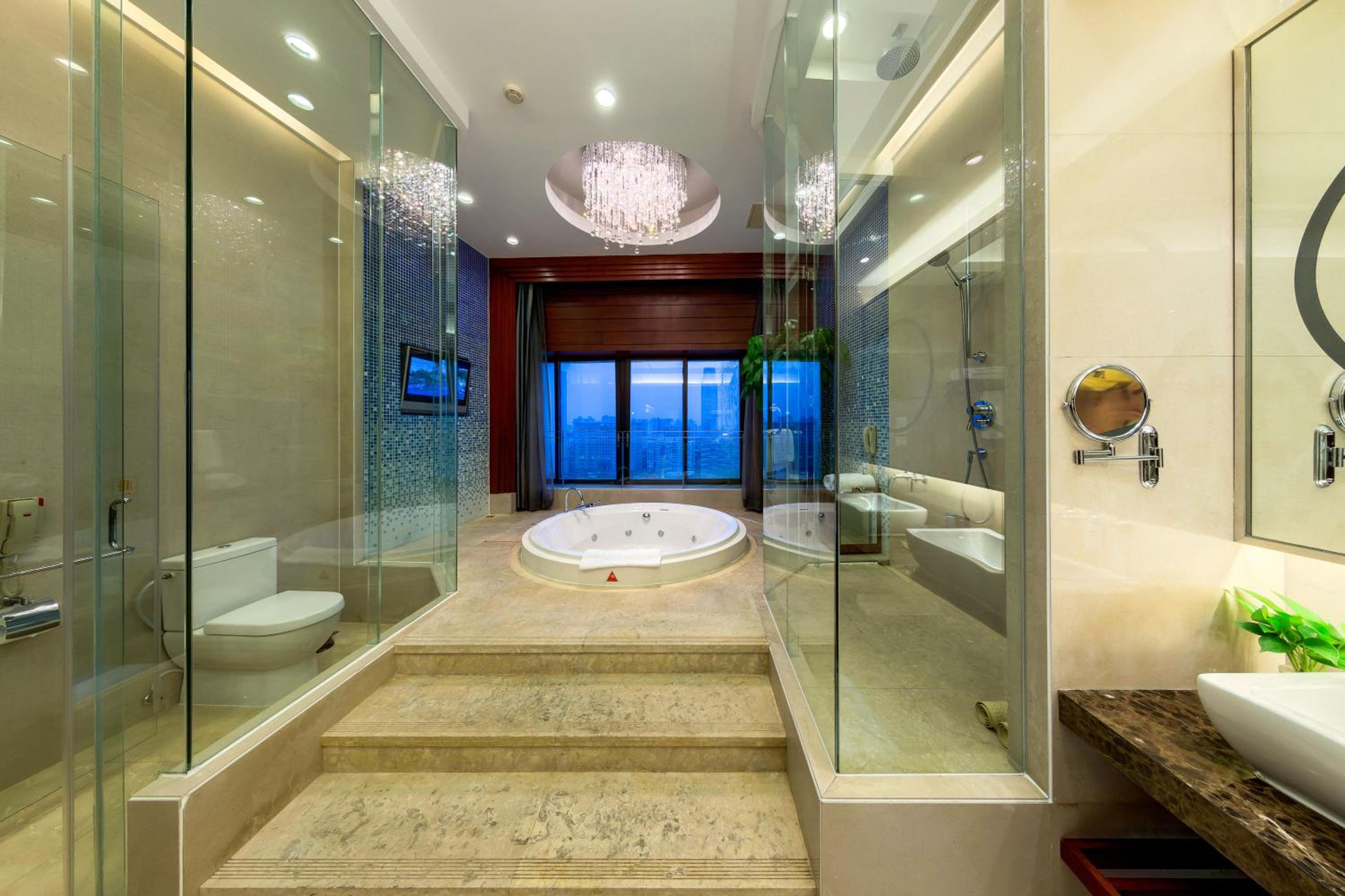Ocean Superior Business suite room