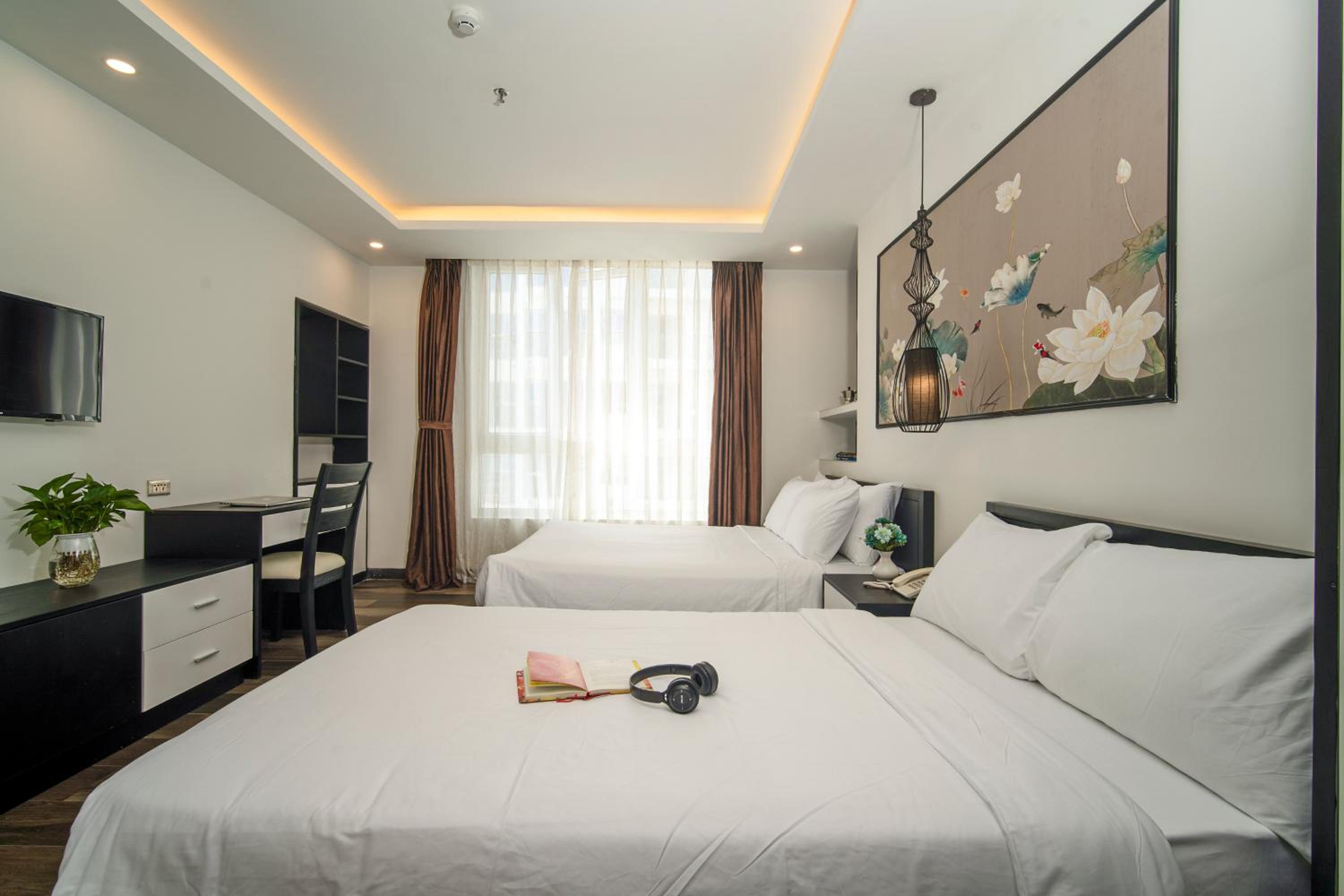 Deluxe Family Room - City View