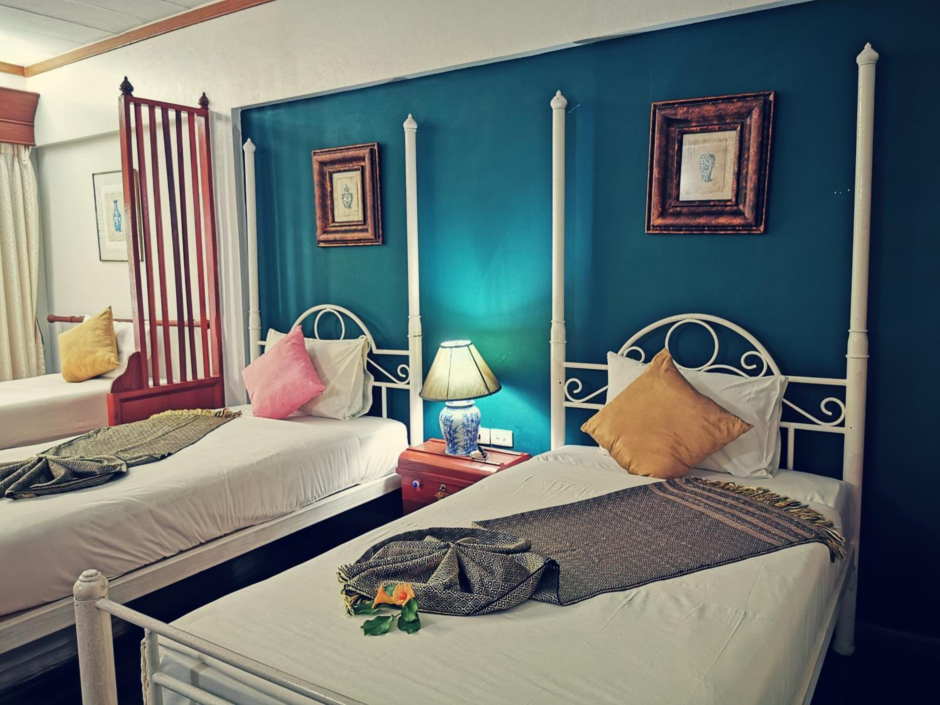 Standard Double Room with Garden View