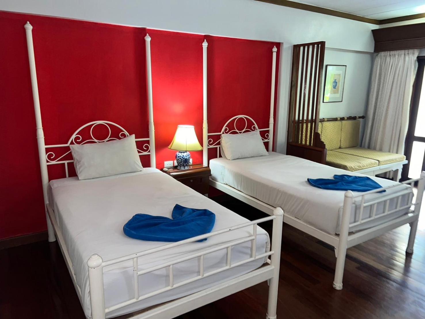 Standard Double Room with Garden View