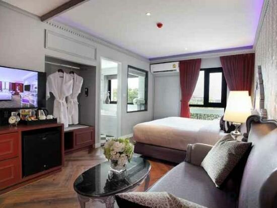 Premier Double View with Jacuzzi