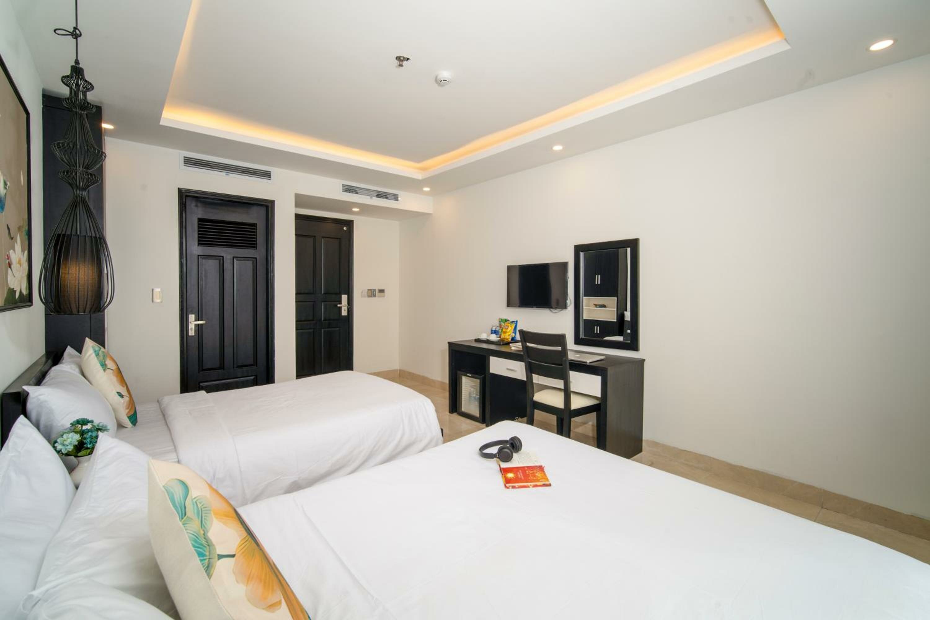 Deluxe Triple Room - City View