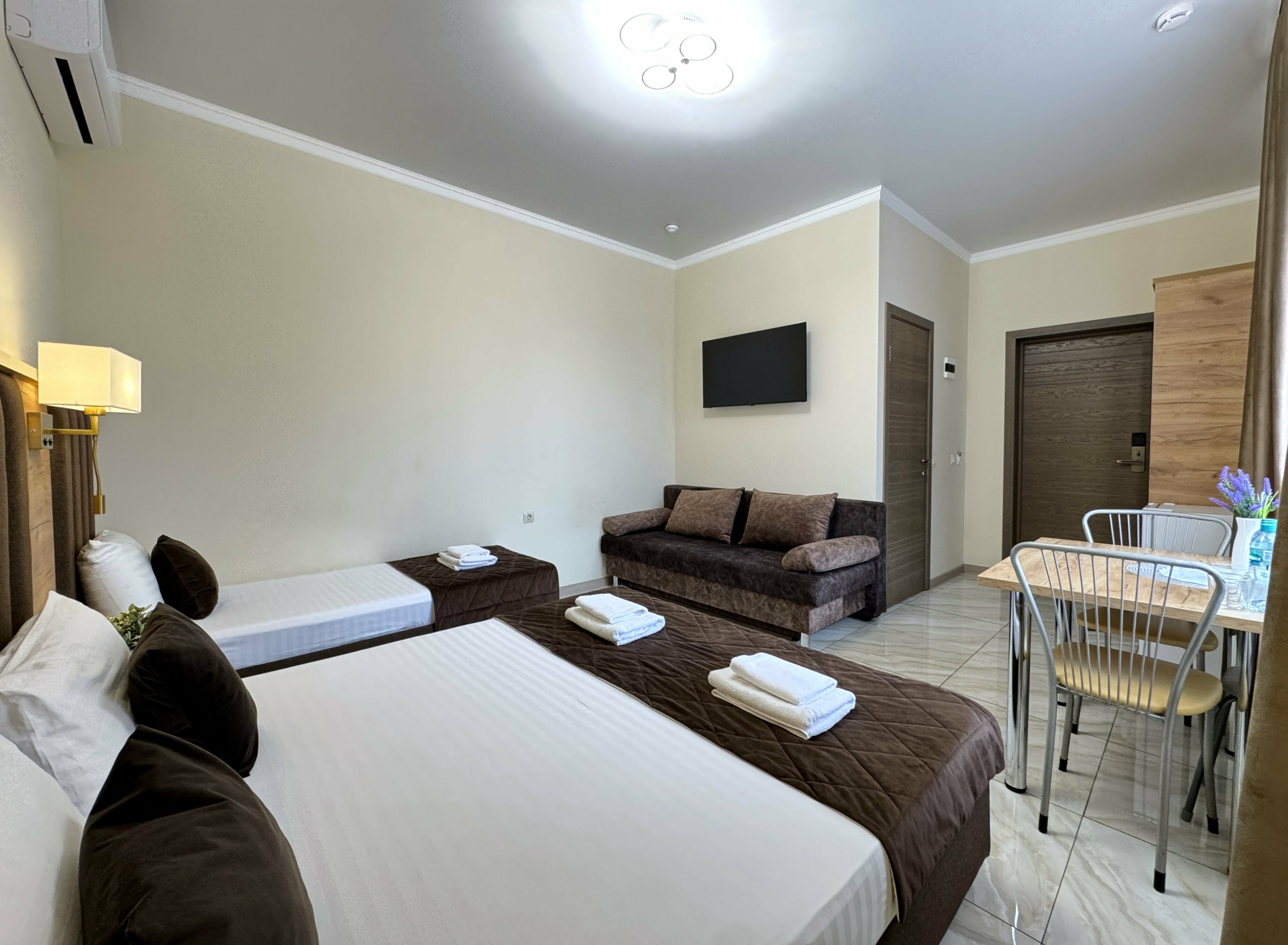 STANDART (КОРПУС АДОНИС) с окном, 1 этаж