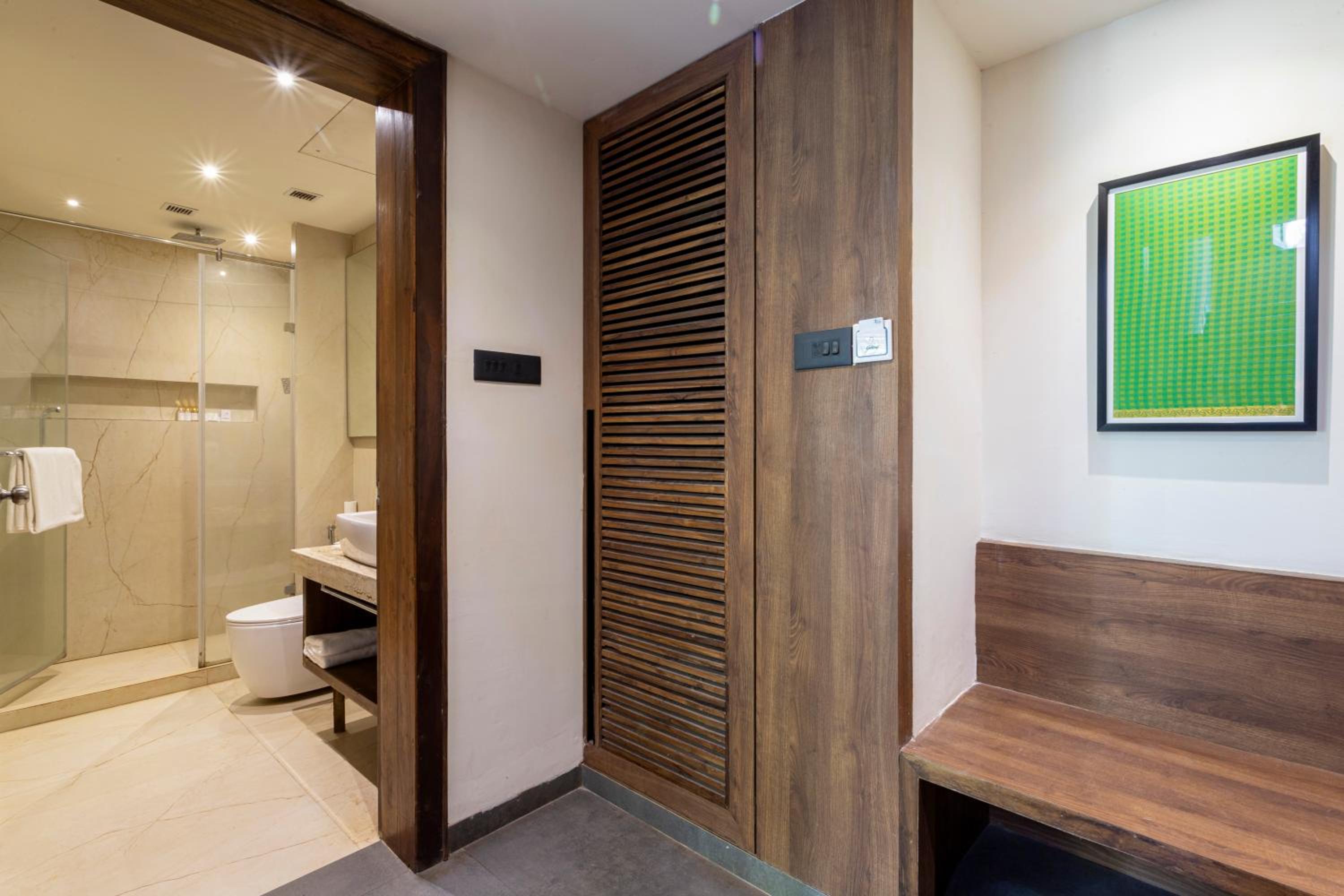 Superior Deluxe Room with Balcony (with complimentary Kayaking and 20% off on Massage session)