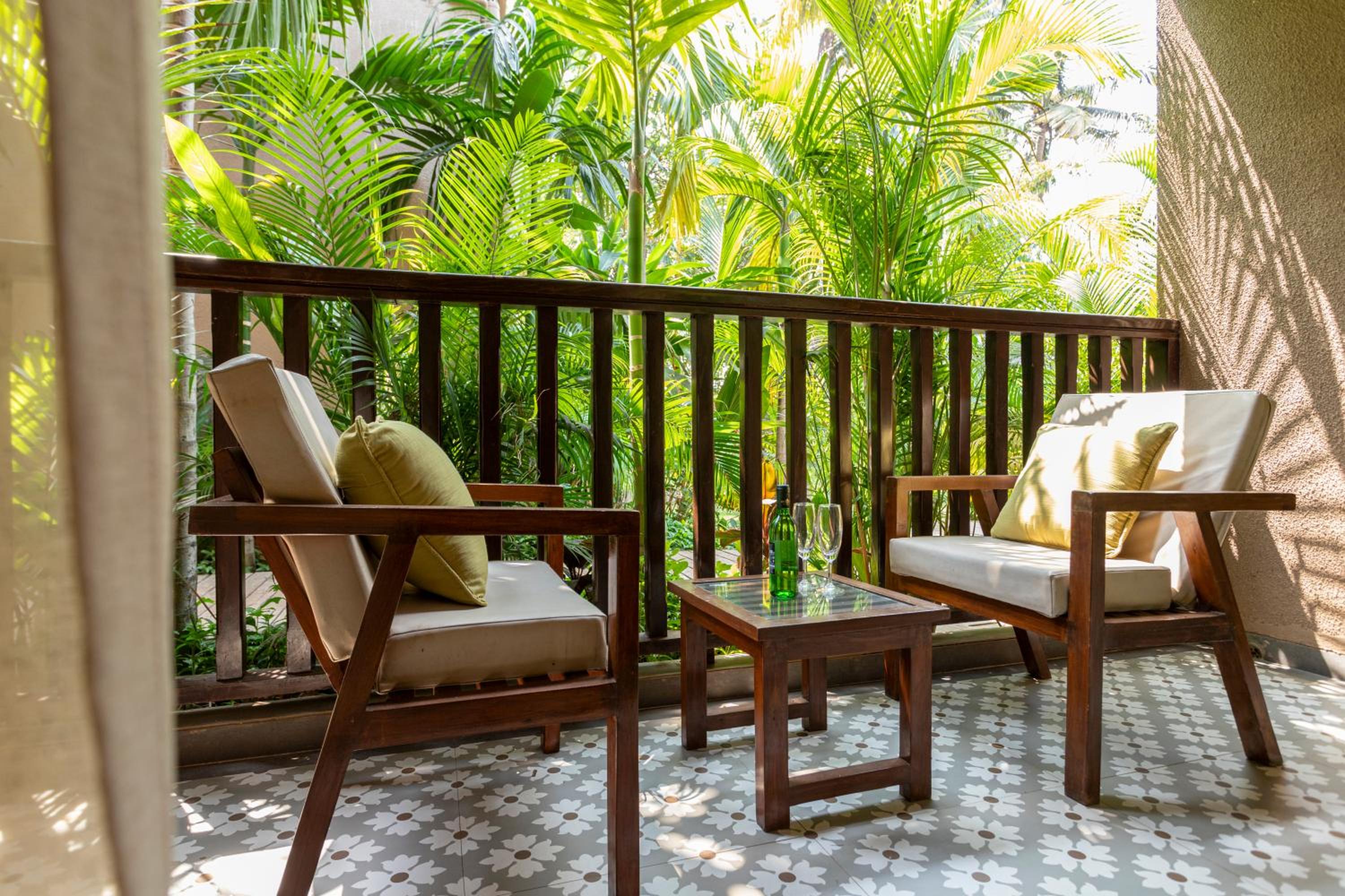 Superior Deluxe Room with Balcony (with complimentary Kayaking and 20% off on Massage session)