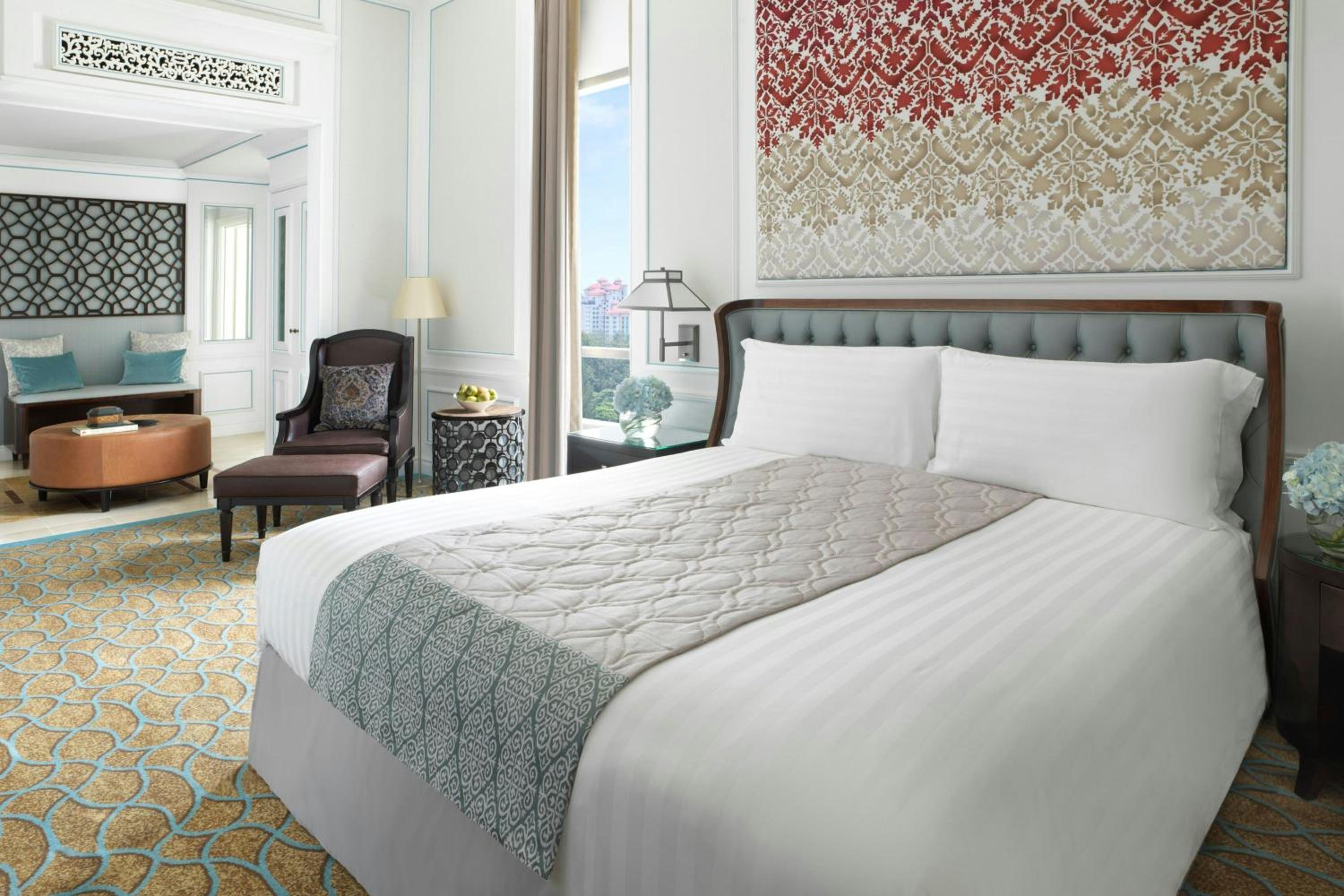 One-Bedroom Specialty King Suite with Club Access