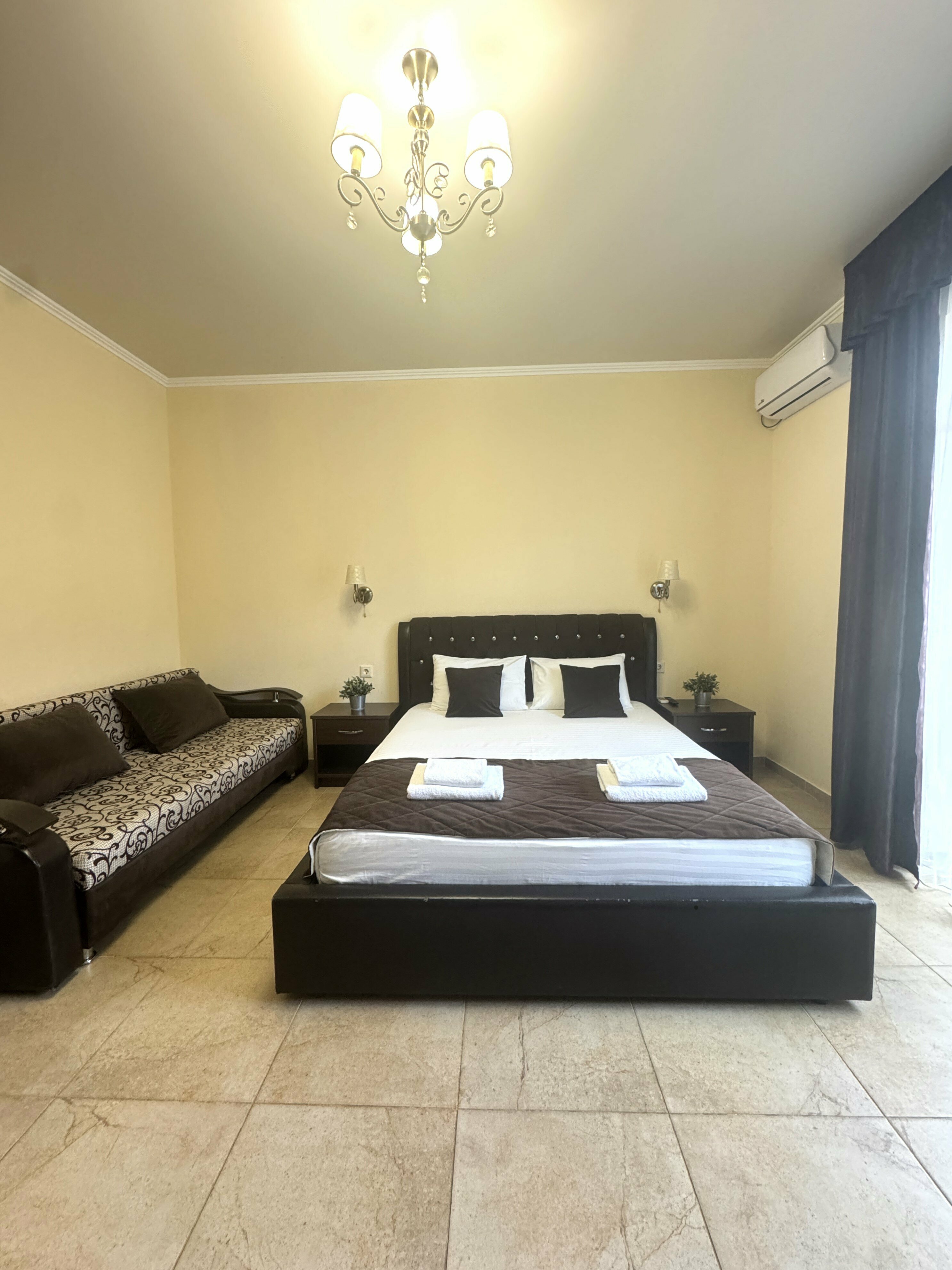 СЕМЕЙНЫЙ (КОРПУС МАНОЛИС) на 1 этаже