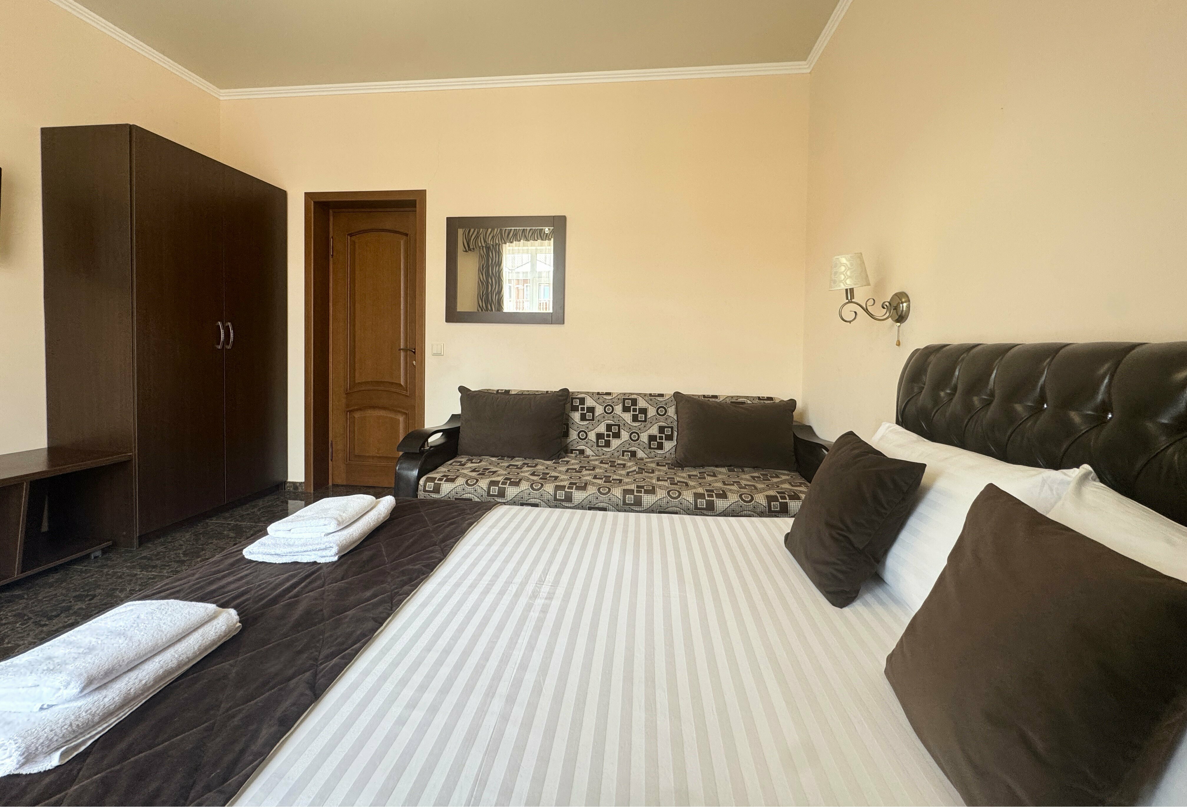 КОМФОРТ (КОРПУС МАНОЛИС) с балконом