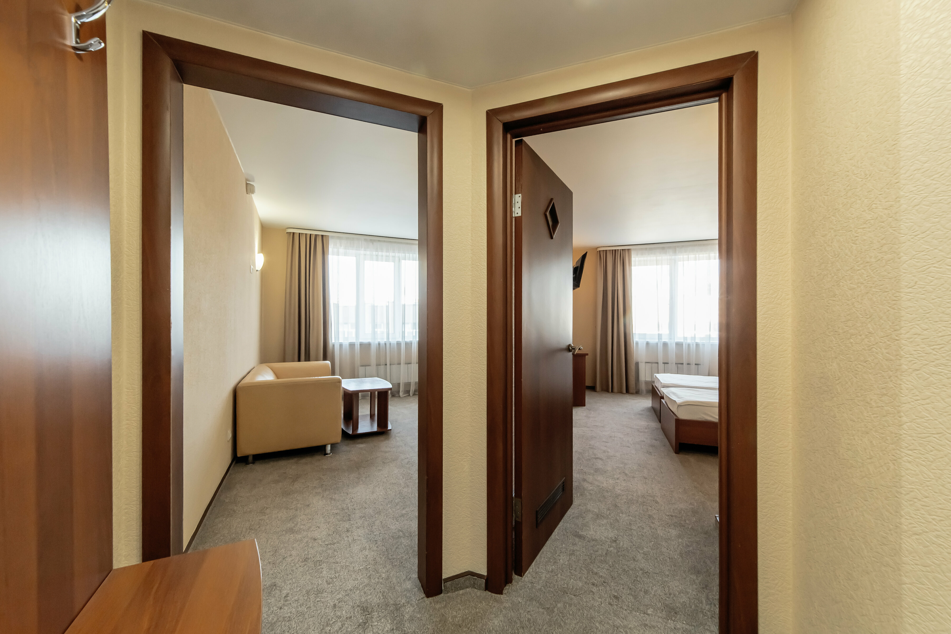 Улучшенный двухместный номер с 2 отдельными кроватями