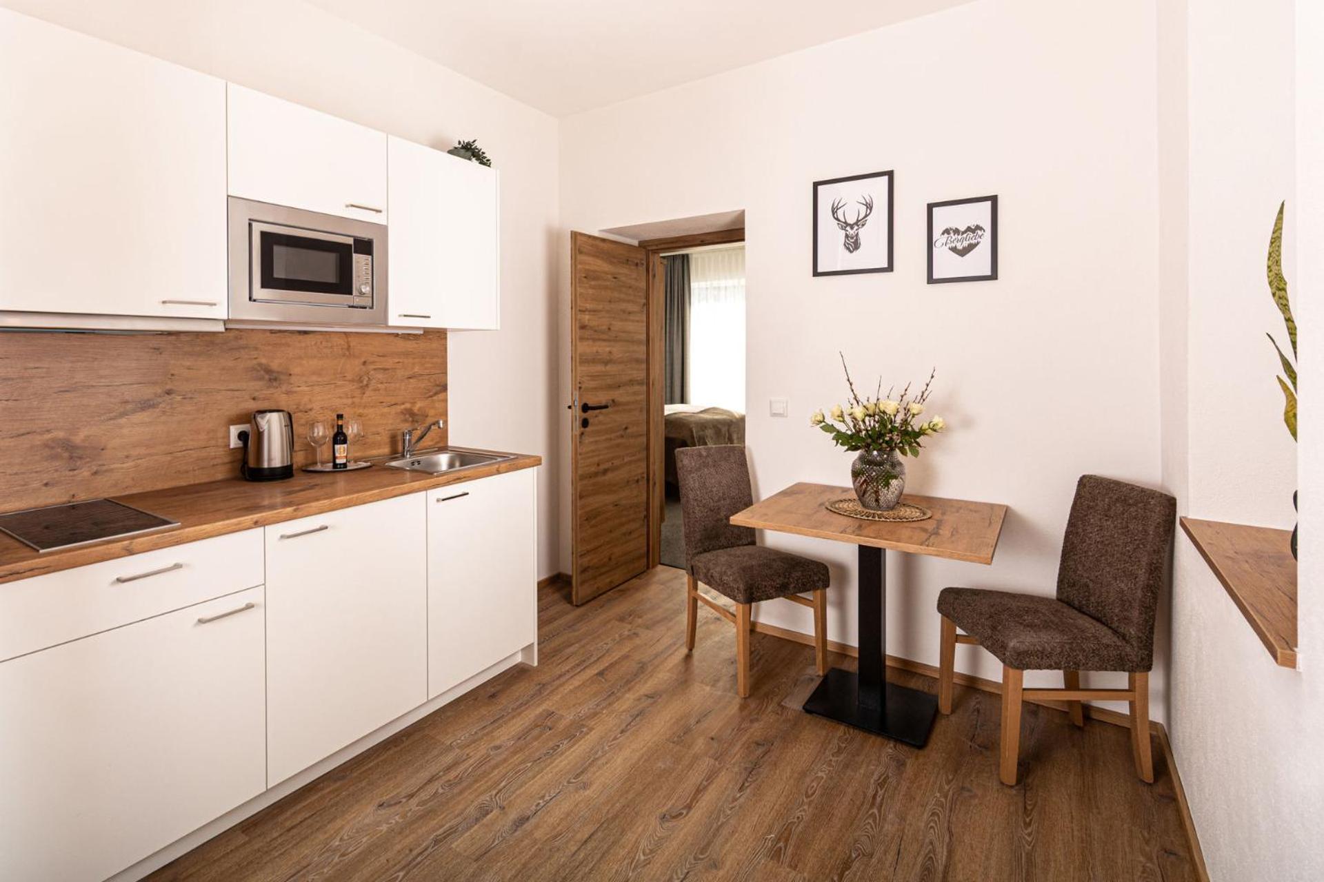 One-Bedroom Apartment - Annex