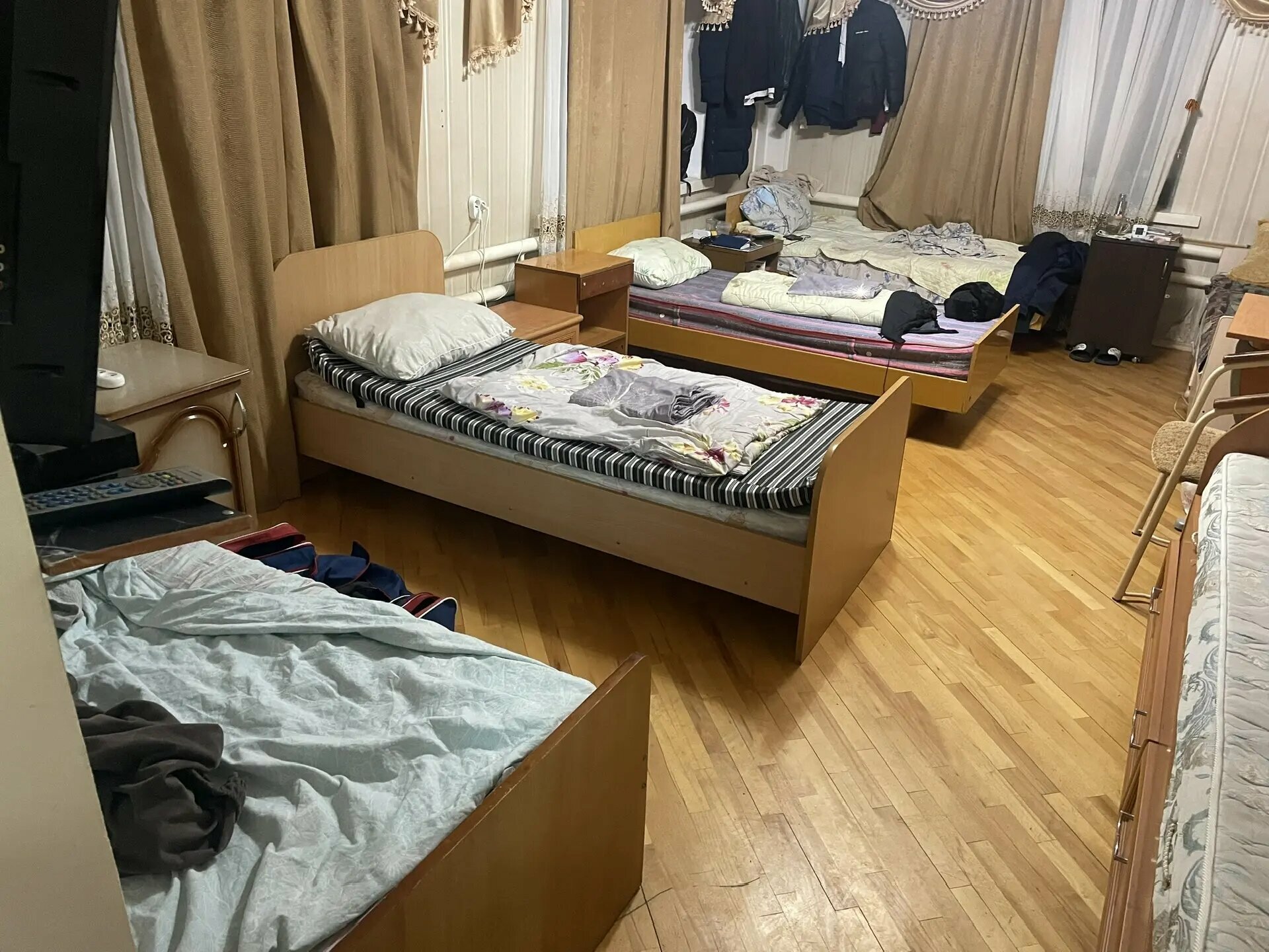 Кровать в общем номере для мужчин