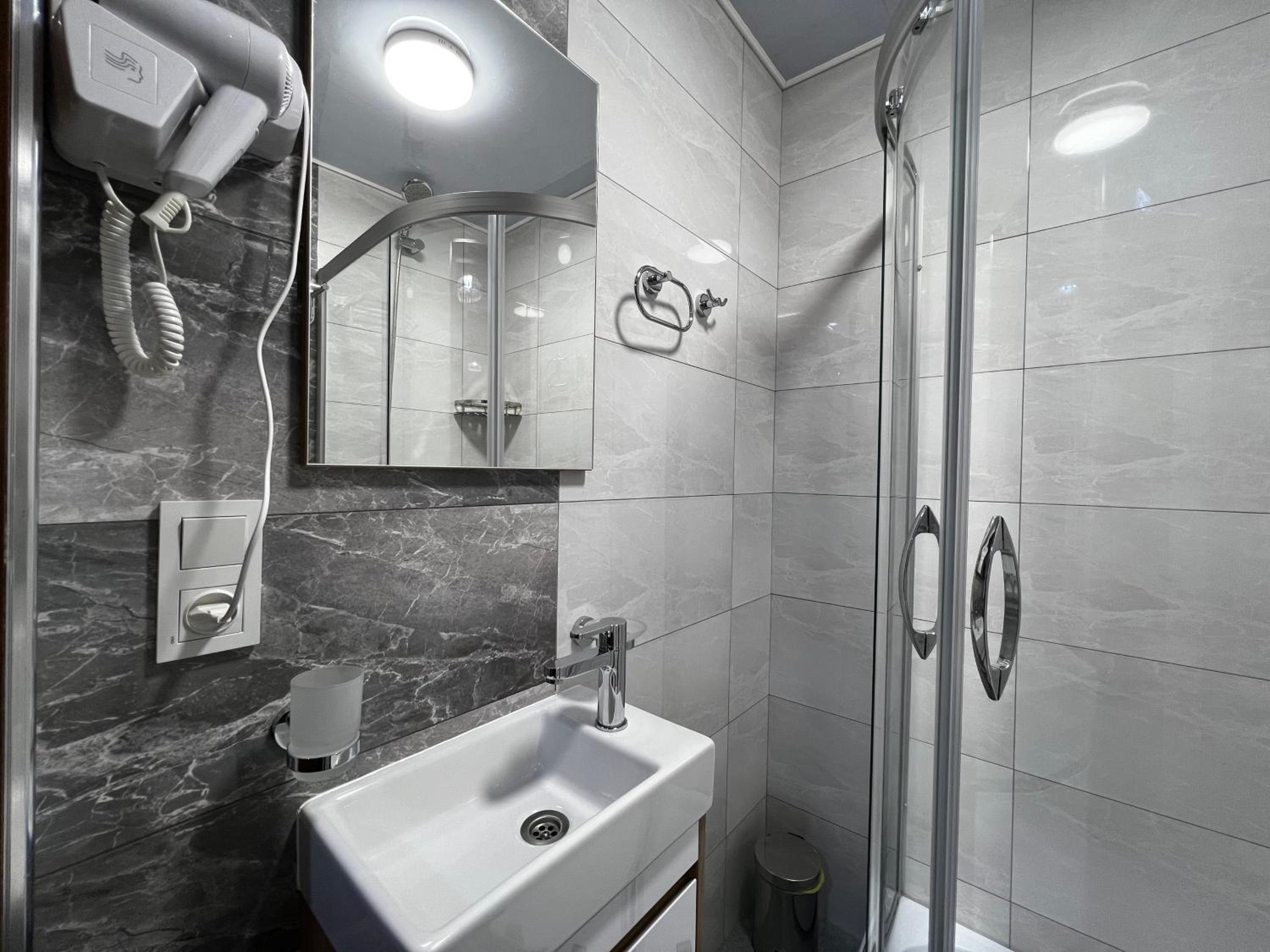 Twin Room With Shared Bathroom