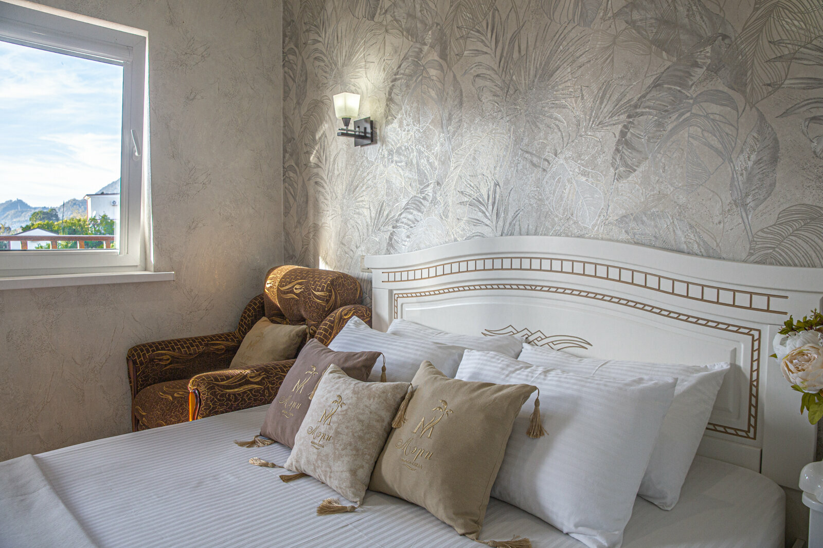 Семейный номер с видом на море